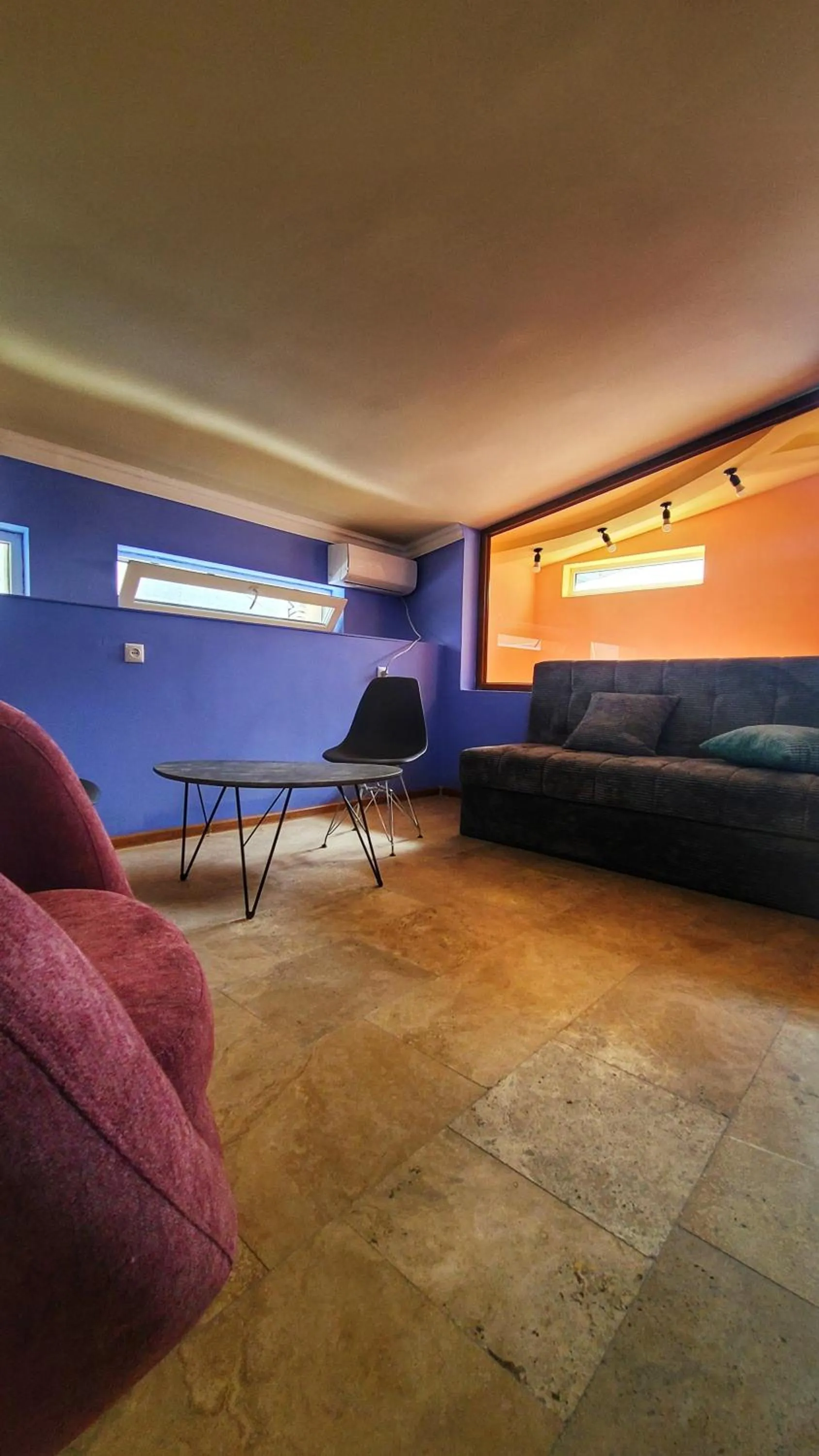 Living room, Bed in Capsula hotel