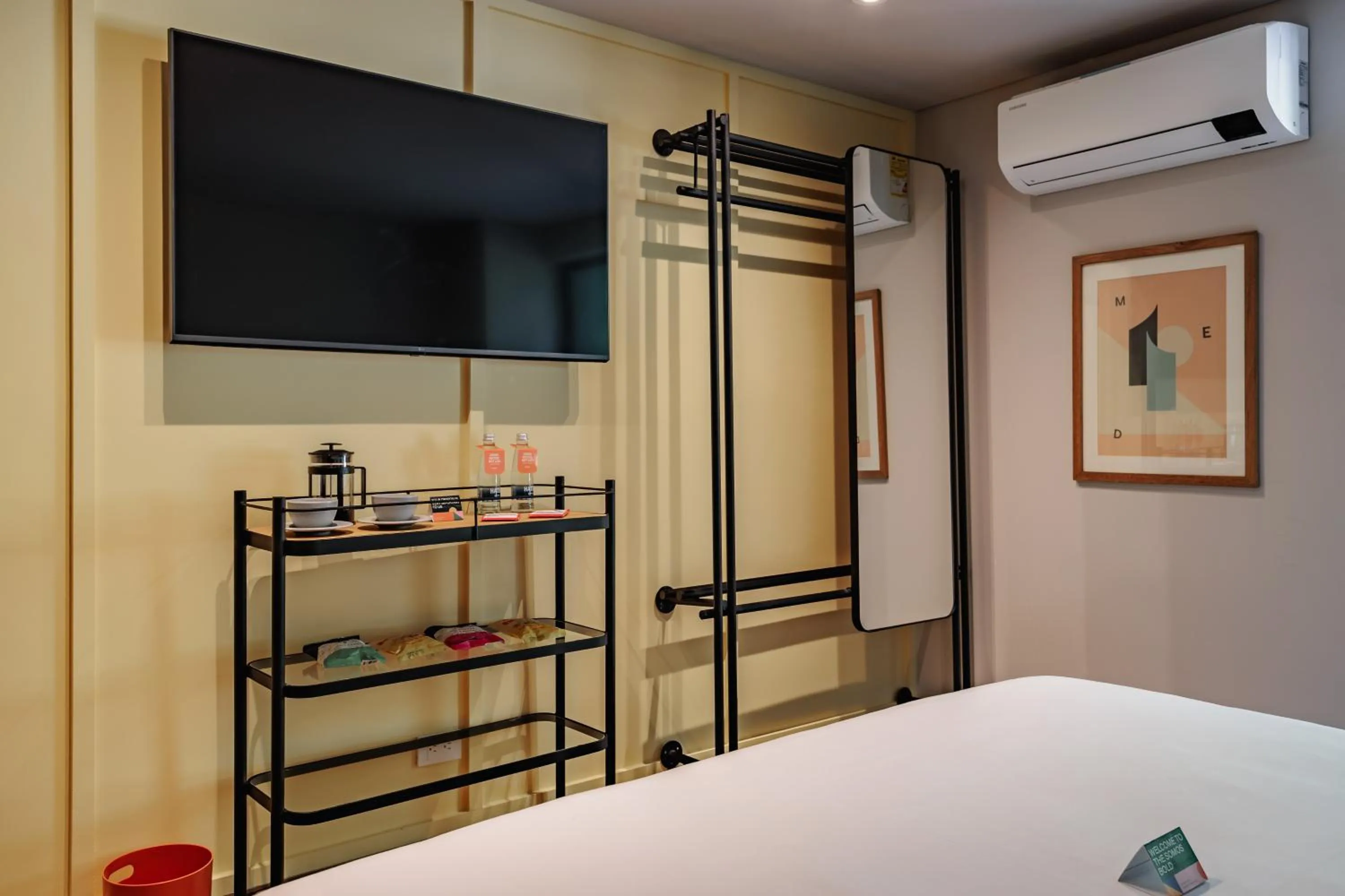 TV and multimedia, Bed in The Somos Central Hotel Poblado