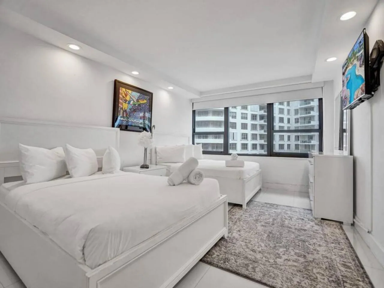 Bed in Amazing Ocean View Condo Beach Service 1111