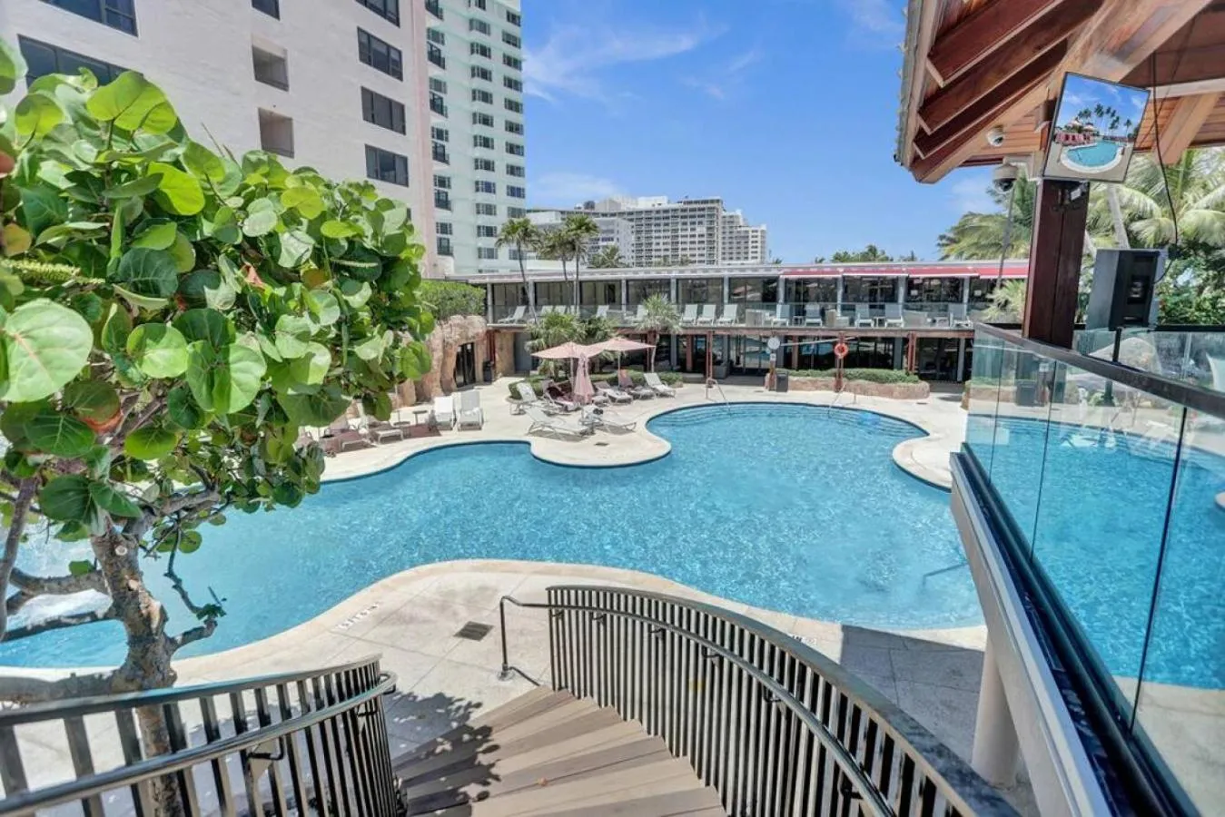 Swimming pool in Full ocean view Huge private terrace 1002