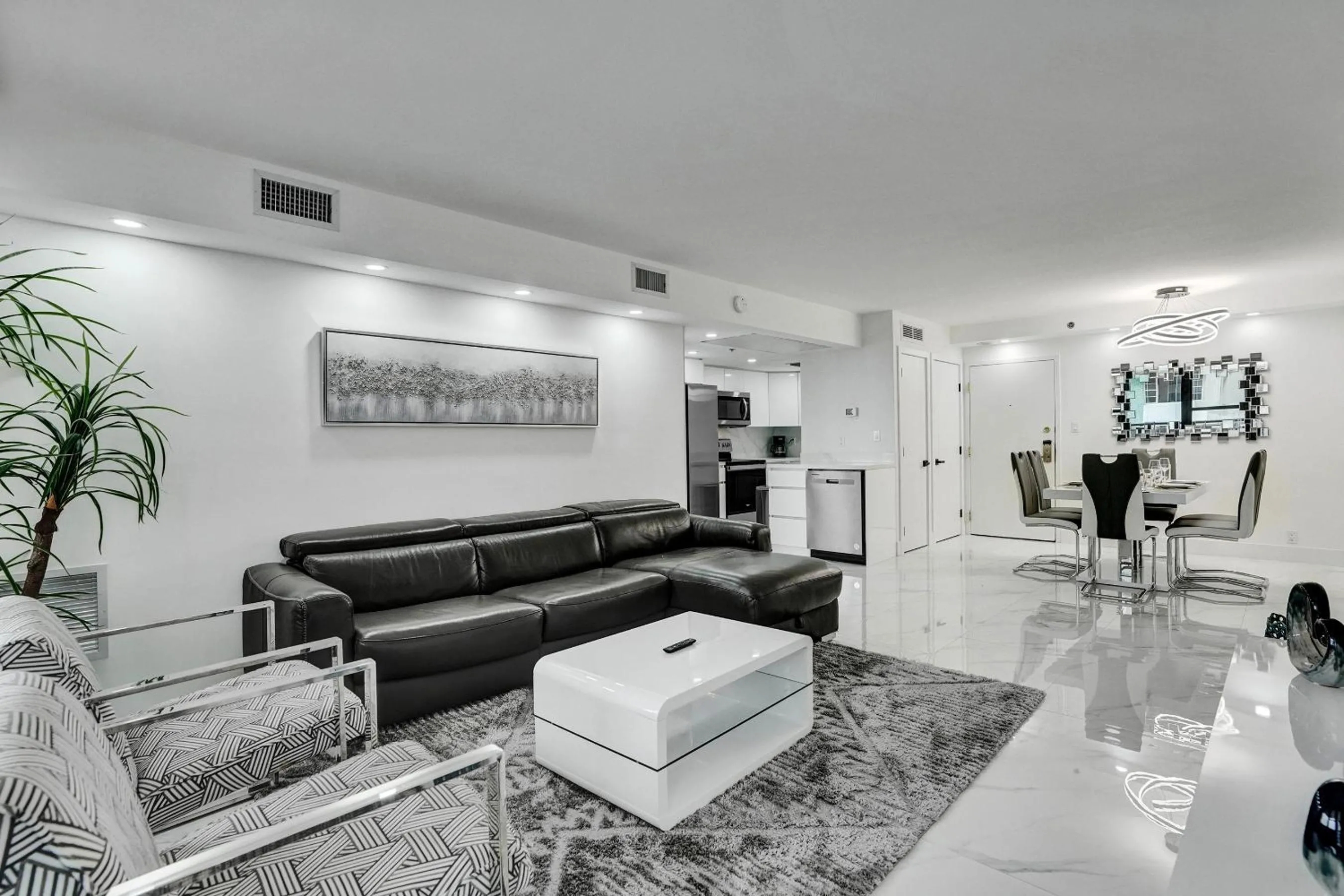 Cozy Ocean View Condo Beach Service and Pool 808