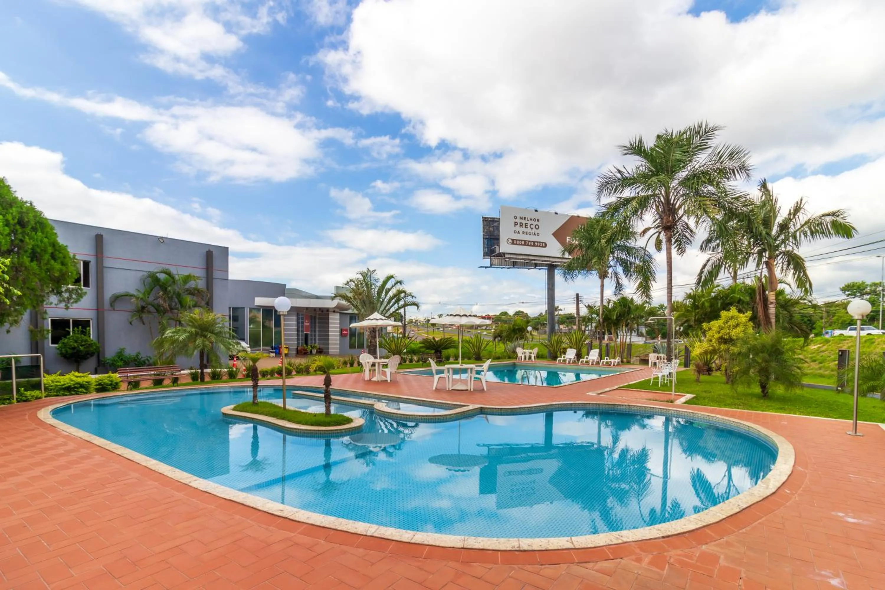 Property building in Foz Budget Hotel