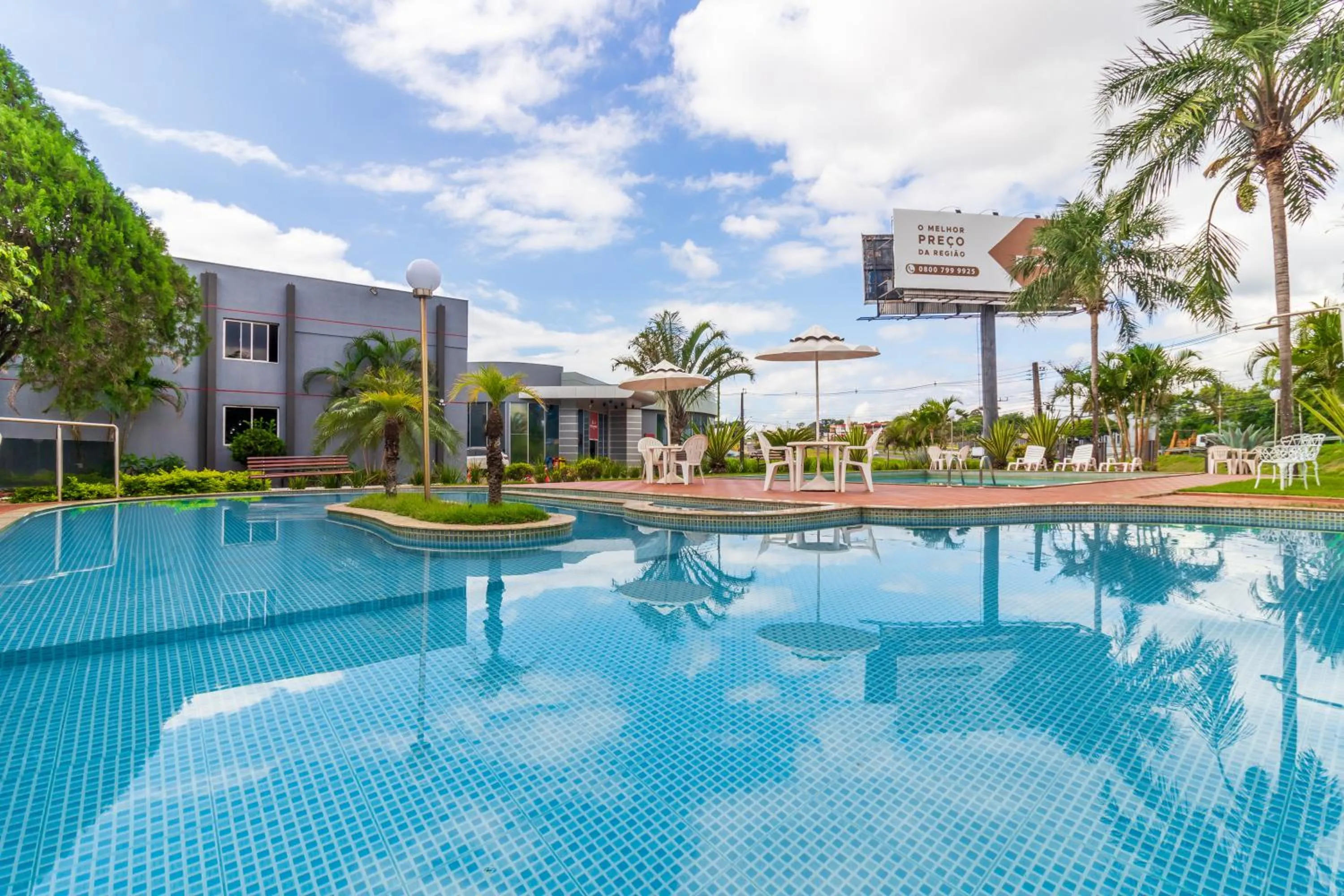 Property building in Foz Budget Hotel