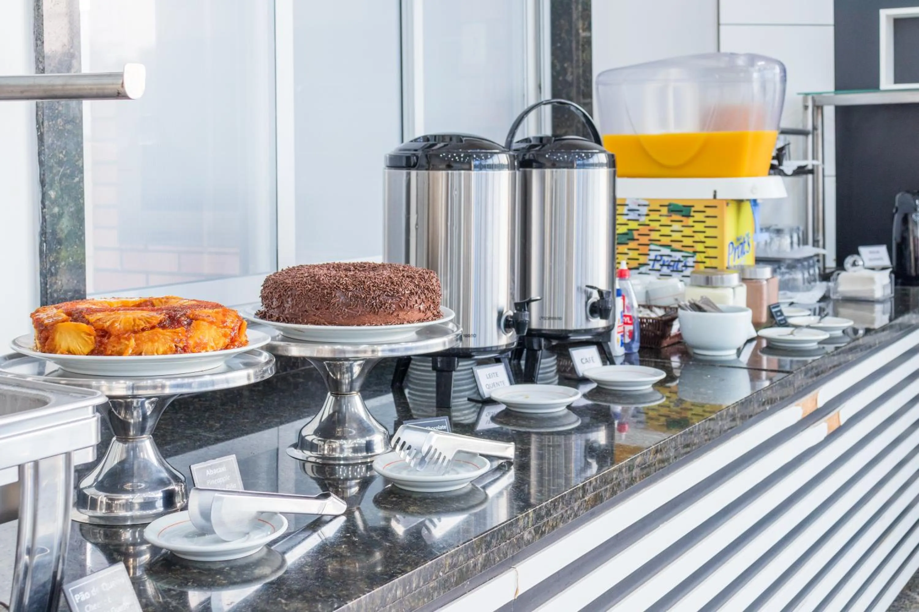 Coffee/tea facilities in Foz Budget Hotel