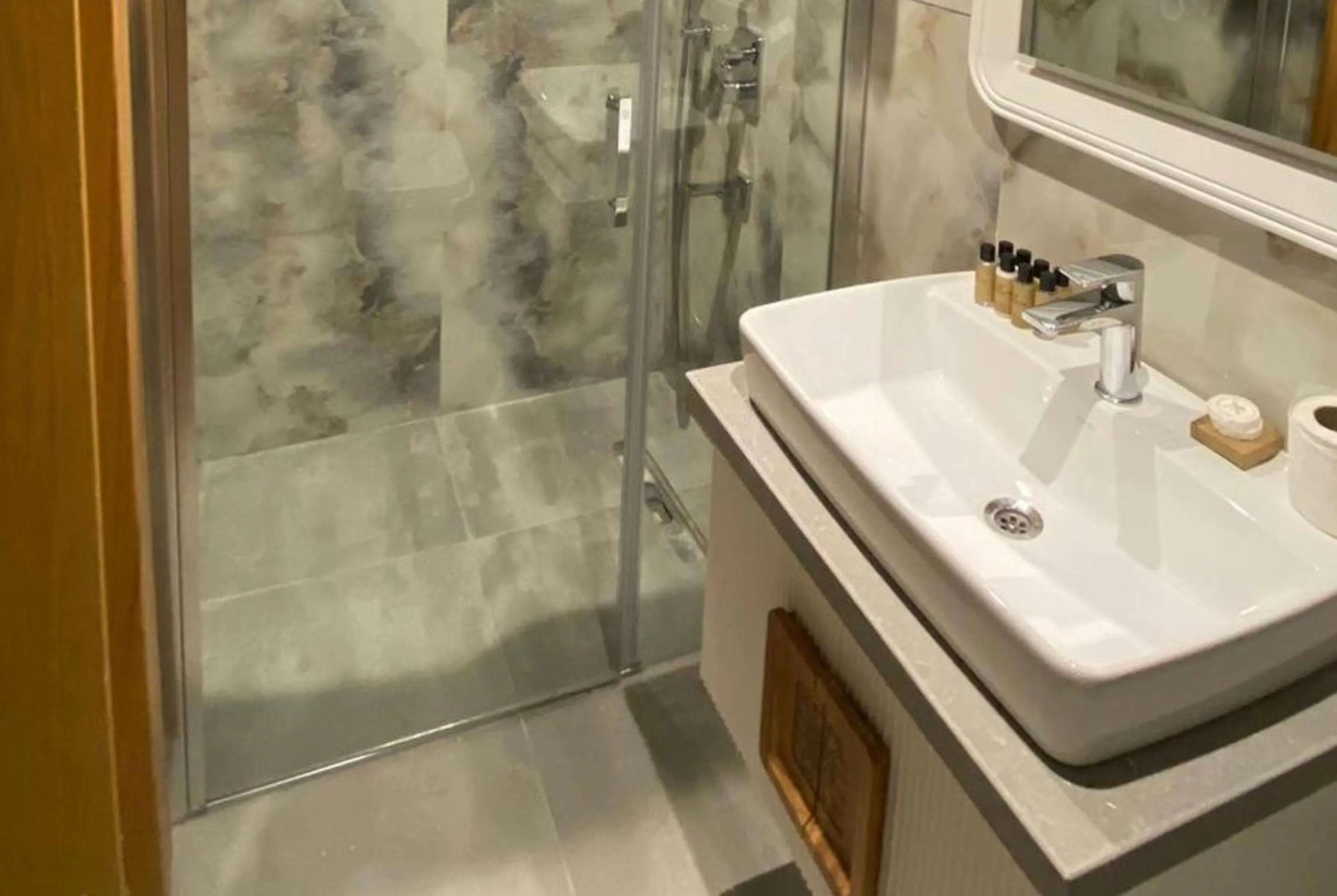 TV and multimedia in Ramada Resort by Wyndham Kastamonu