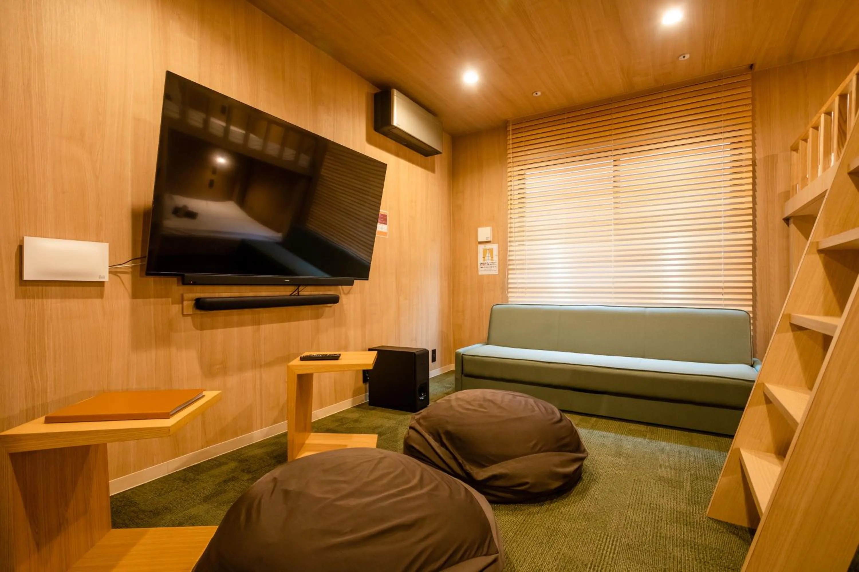 THE BONDS HOTEL TOKYO