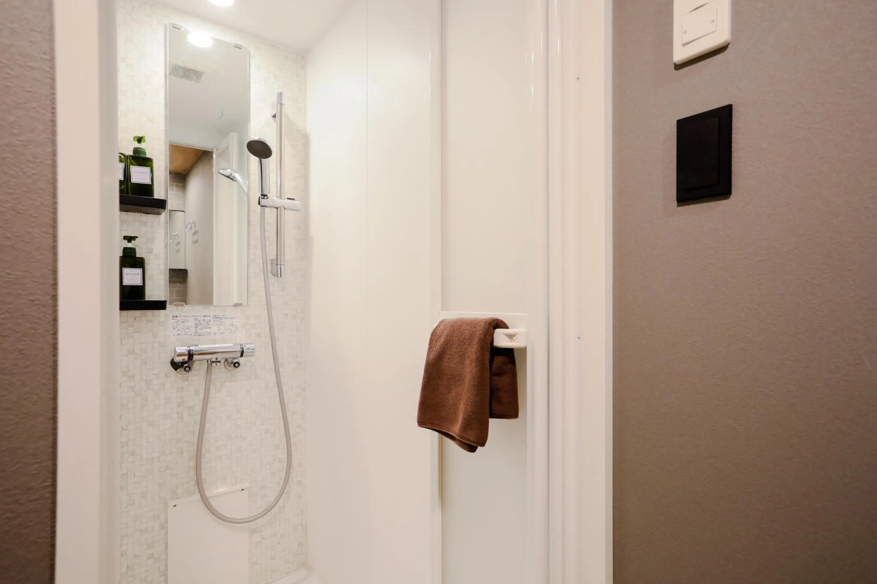 Shower in THE BONDS HOTEL TOKYO