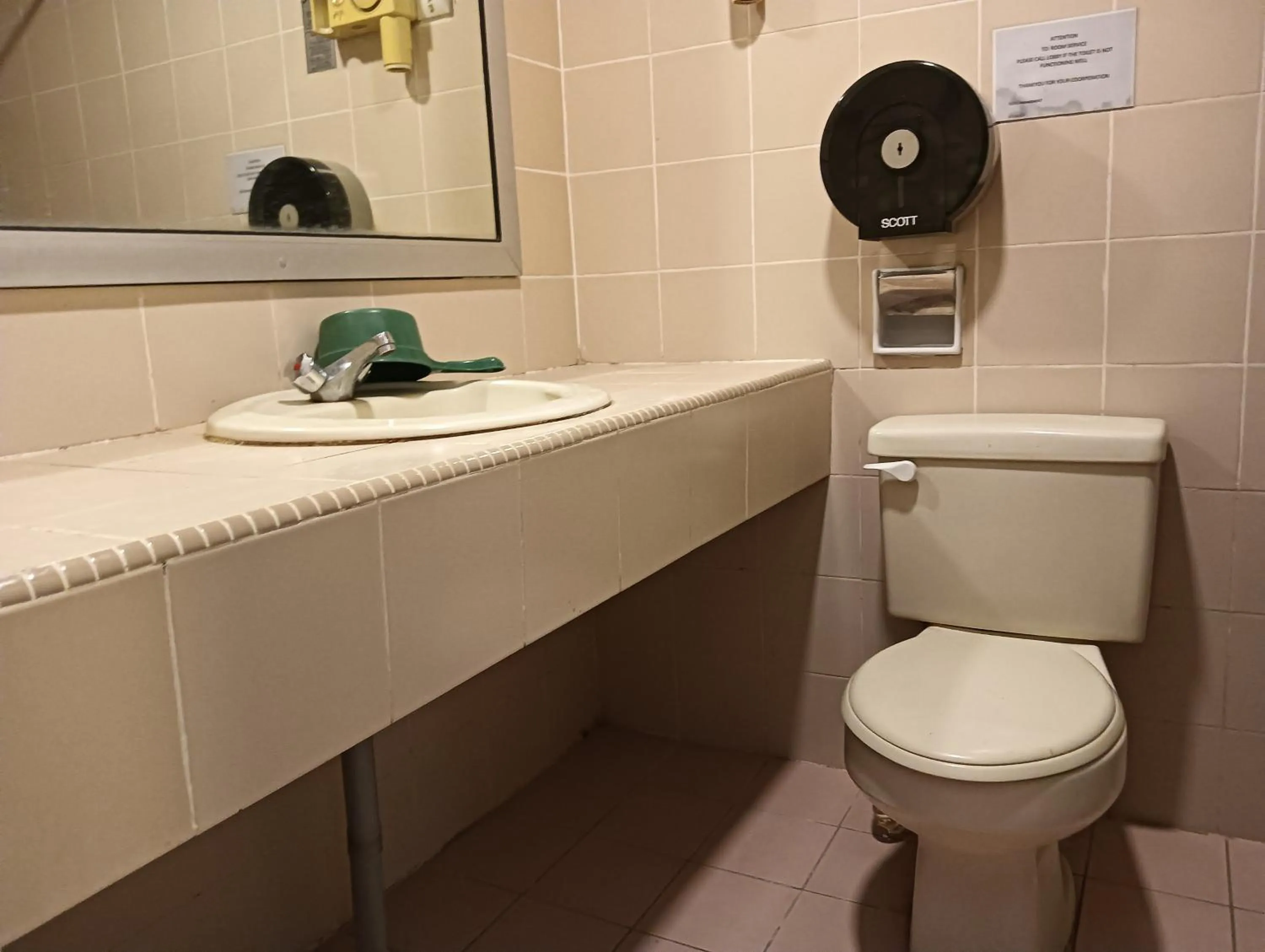 Bathroom in Hotel O Wawasan Inn