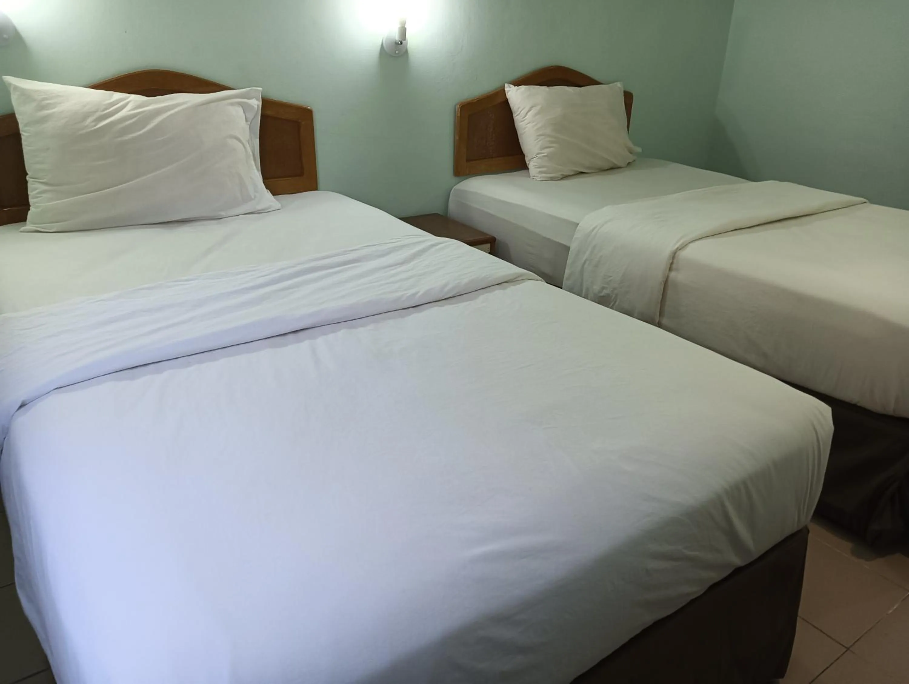 Bedroom, Bed in Hotel O Wawasan Inn