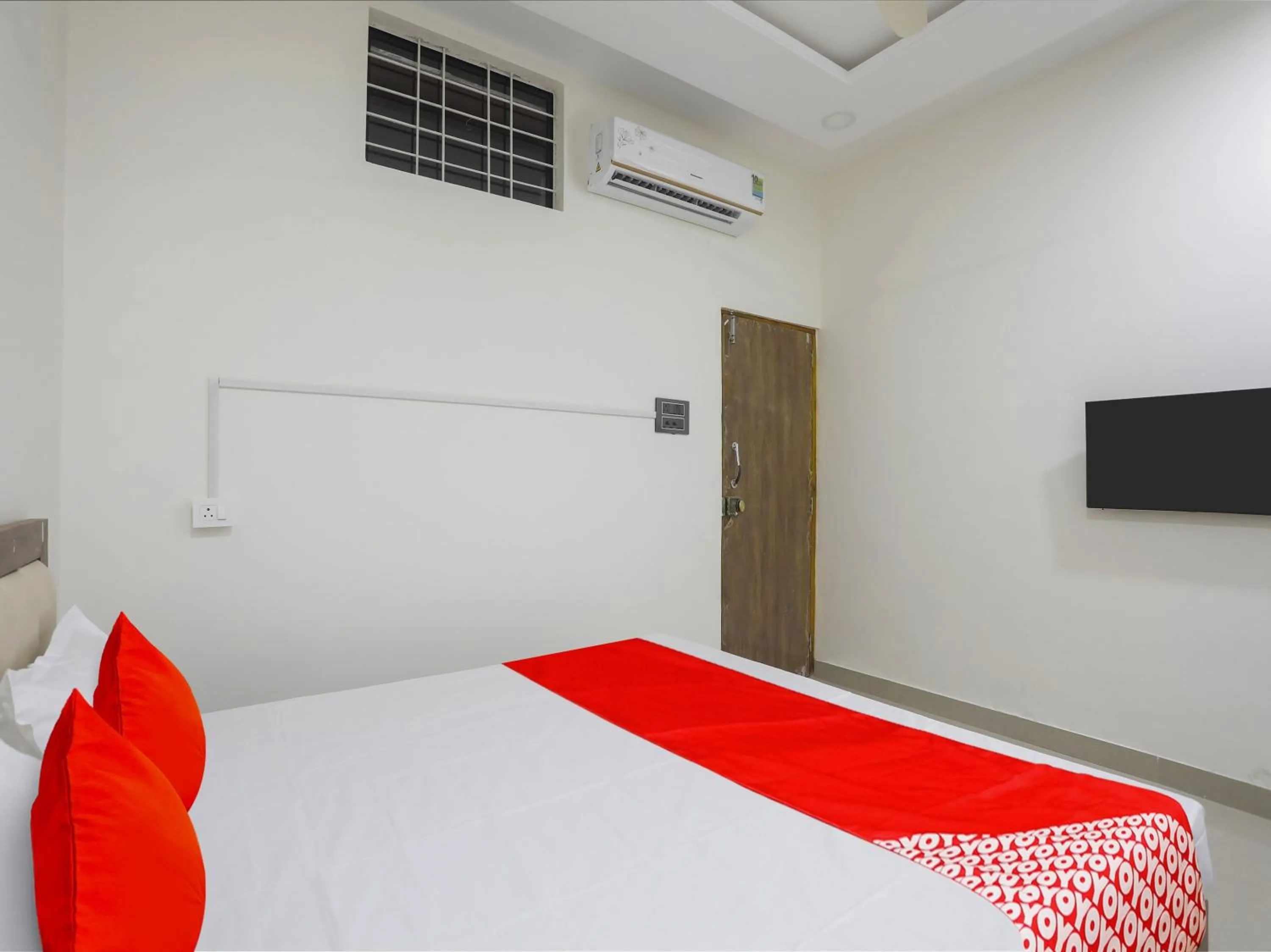 Bedroom, Bed in Hotel O by OYO RAHUL SERVICE APPARTMENT 2