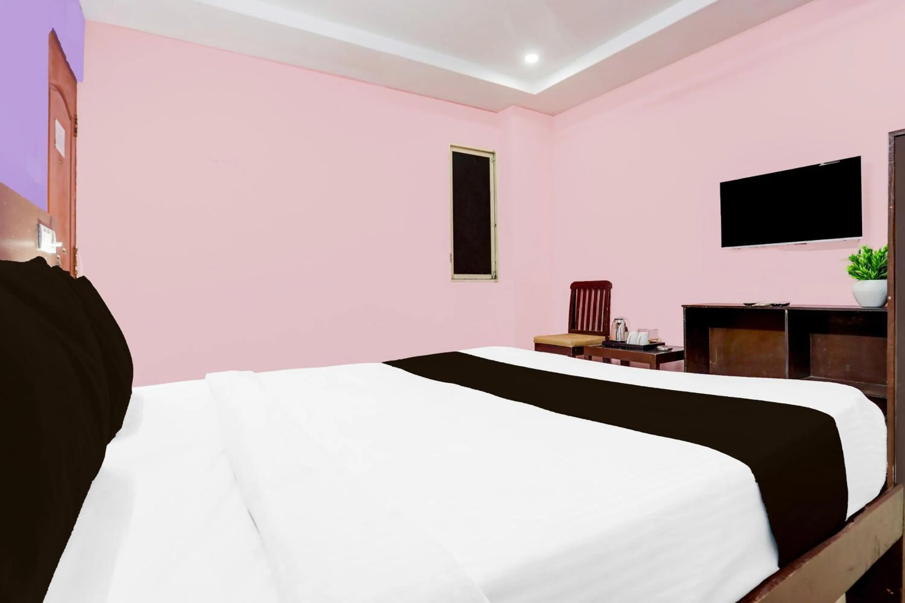 Bedroom, Bed in Super Hotel O Karakambadi Near Alipiri formerly BVN Grand