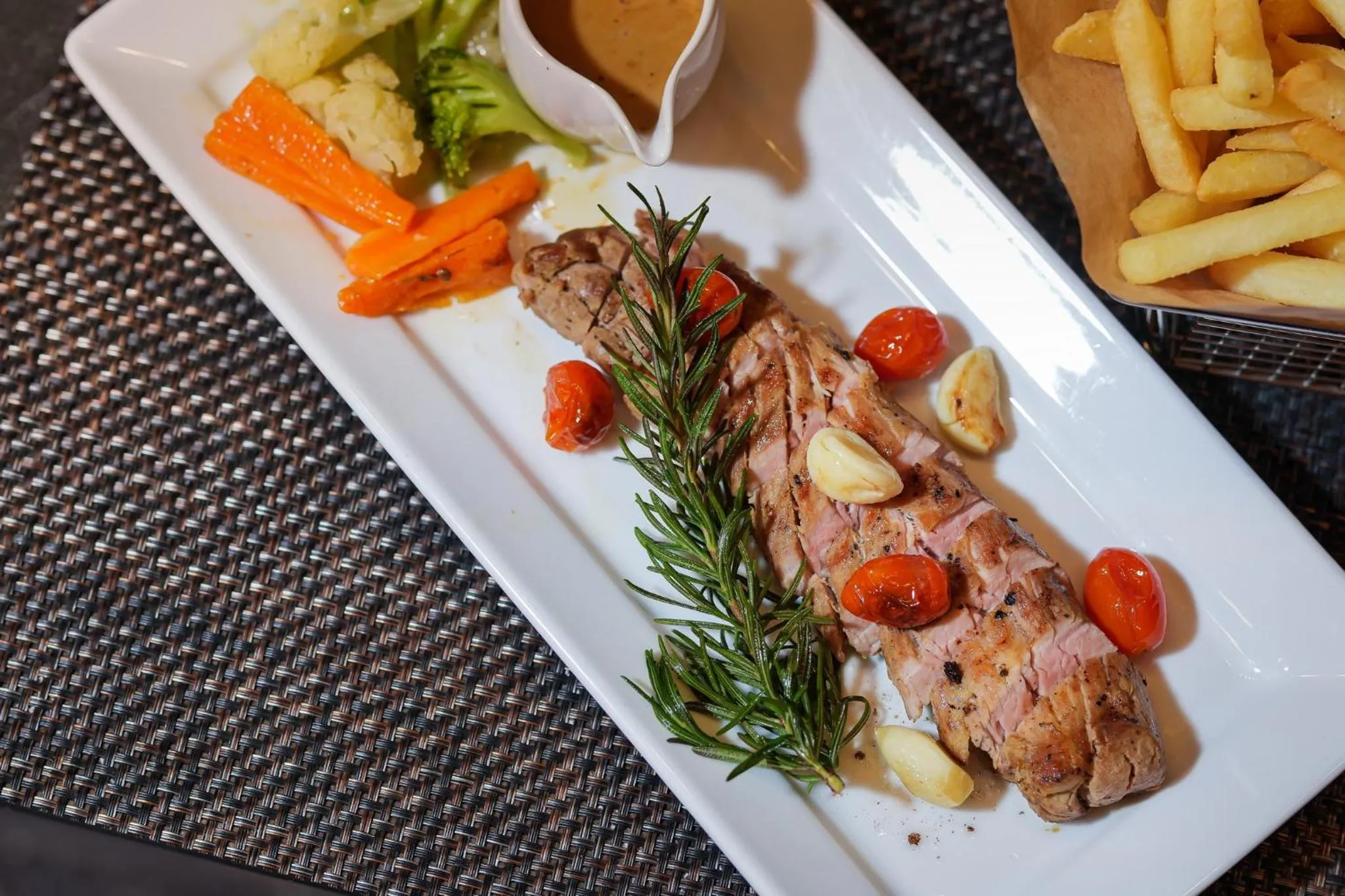 Food and drinks in Touch Sea Boutique Hotel&Bistro