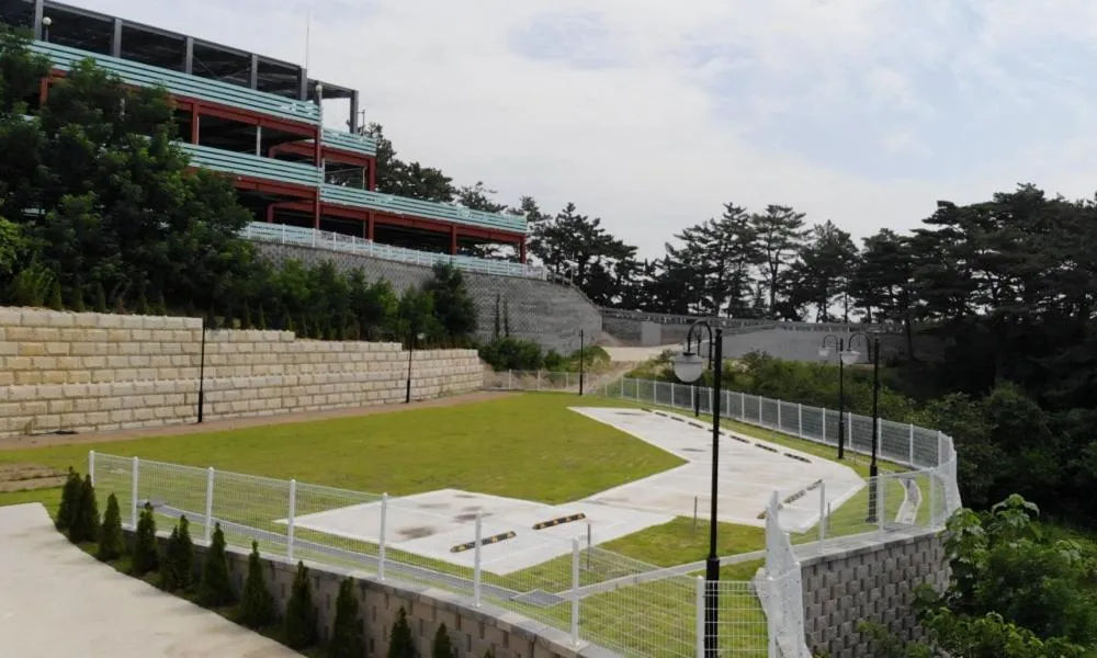 Garden view in Hillsnorkelbeach hotel
