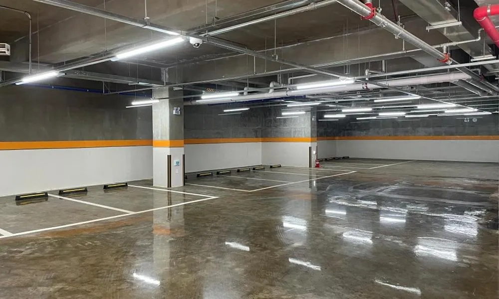 Parking in Hillsnorkelbeach hotel