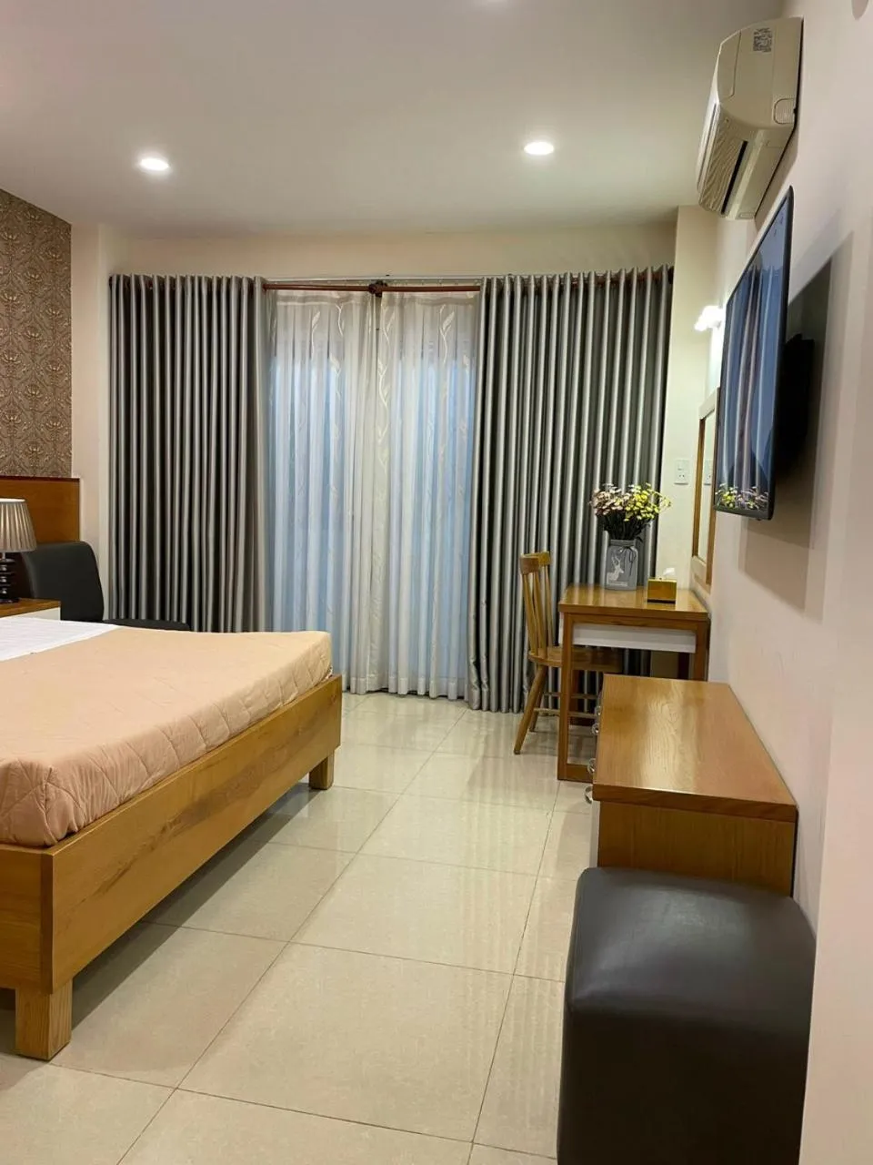 TV and multimedia, Bed in Mia Hotel