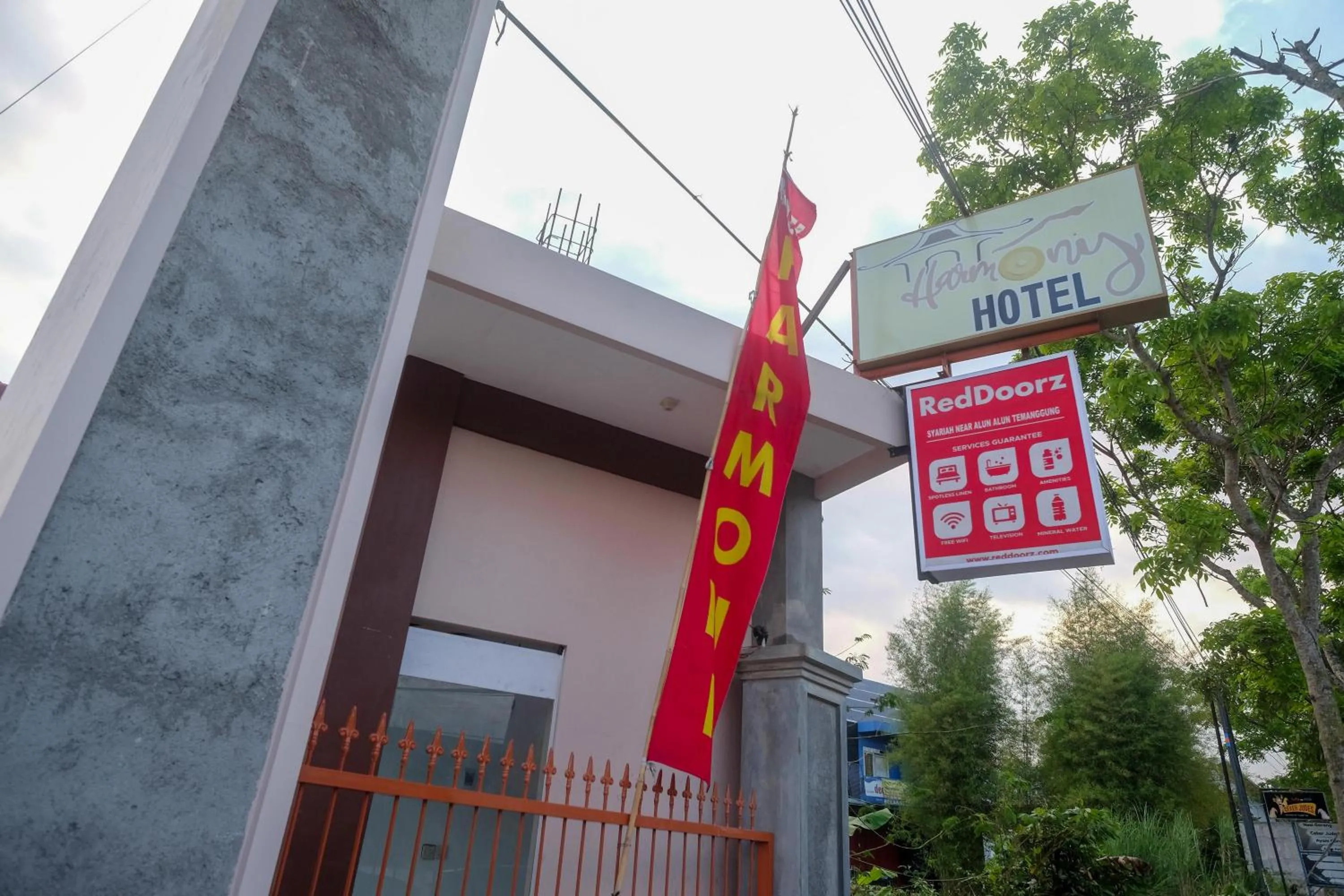 Property building in RedDoorz Syariah near Alun Alun Temanggung