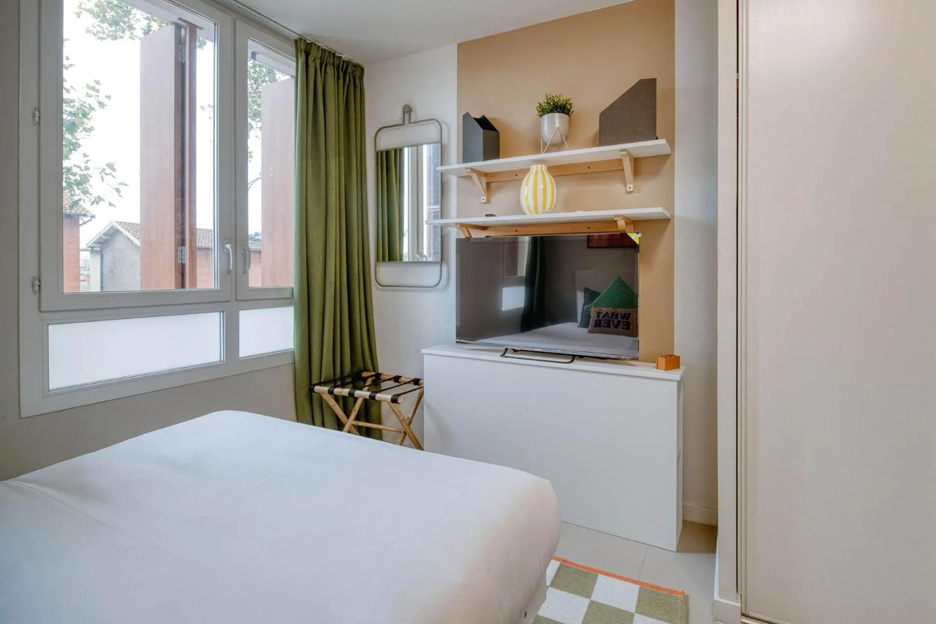 Bed in Appart'hôtel Toulouse Zénith