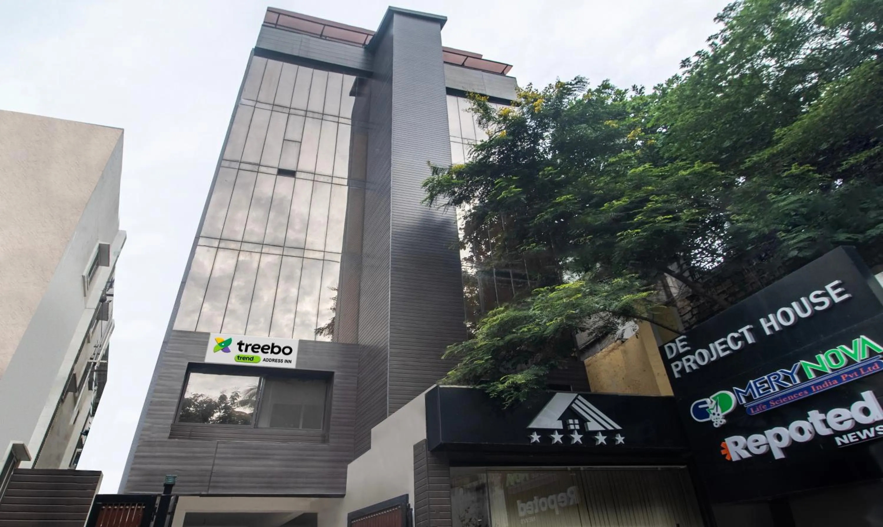 Facade/entrance in Treebo Address Inn Jubilee Hills