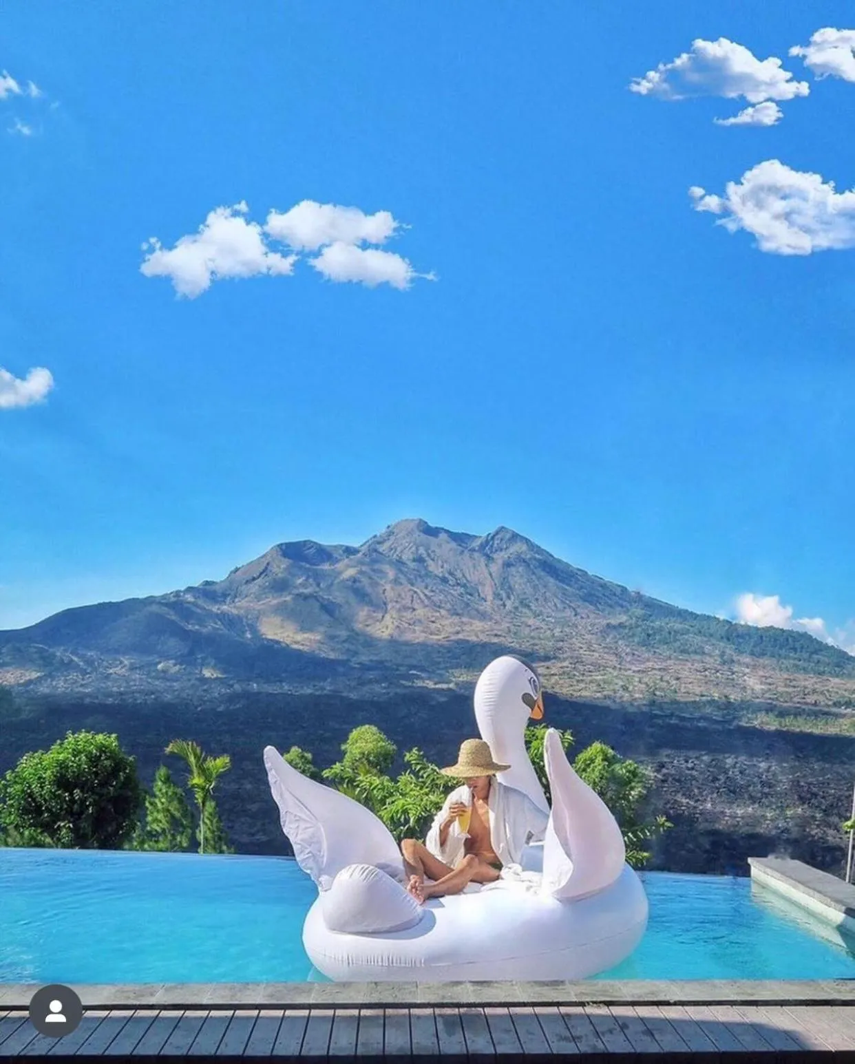 Swimming pool in Sari Sky Bali