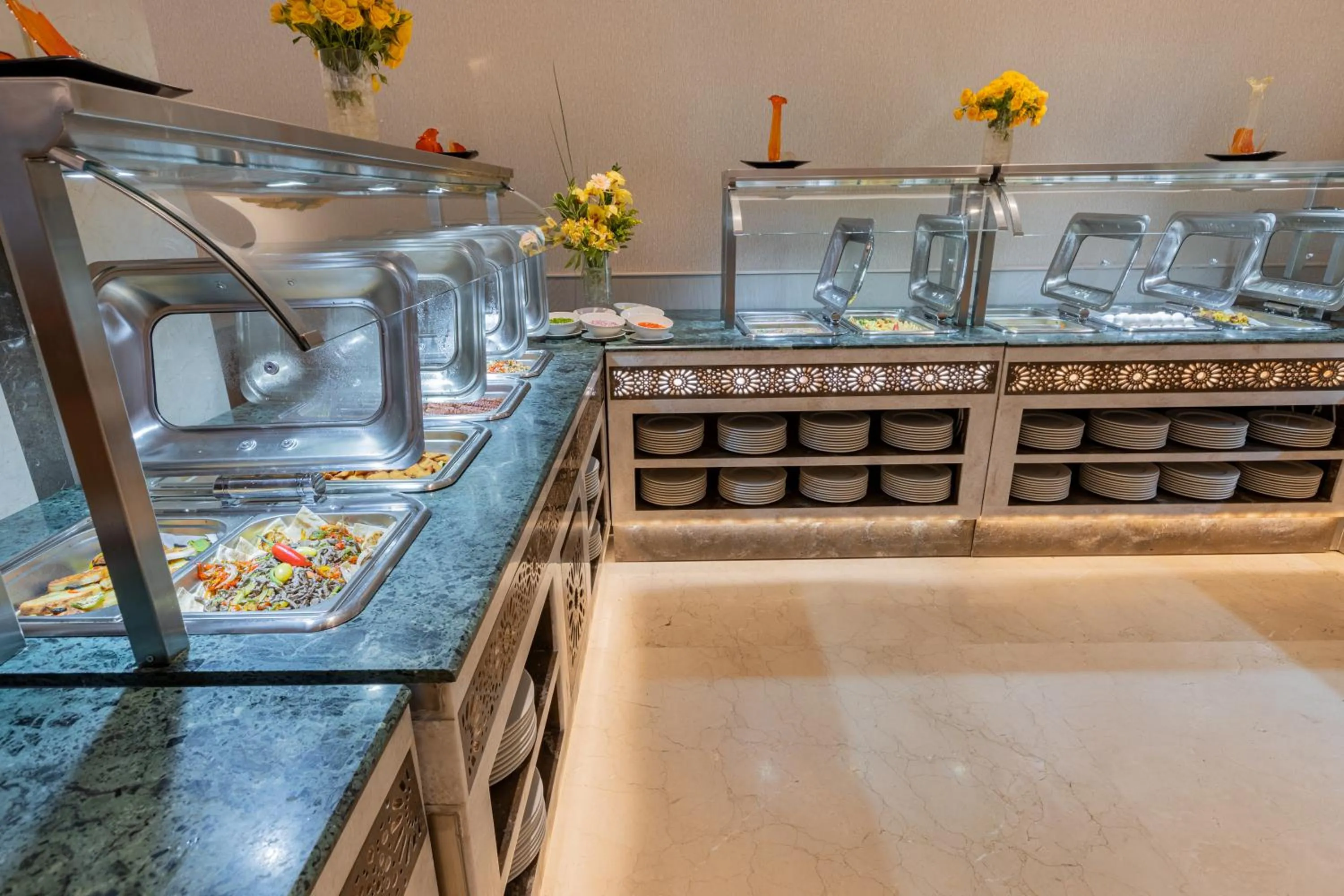 Kitchen or kitchenette in View Al Madinah Hotel