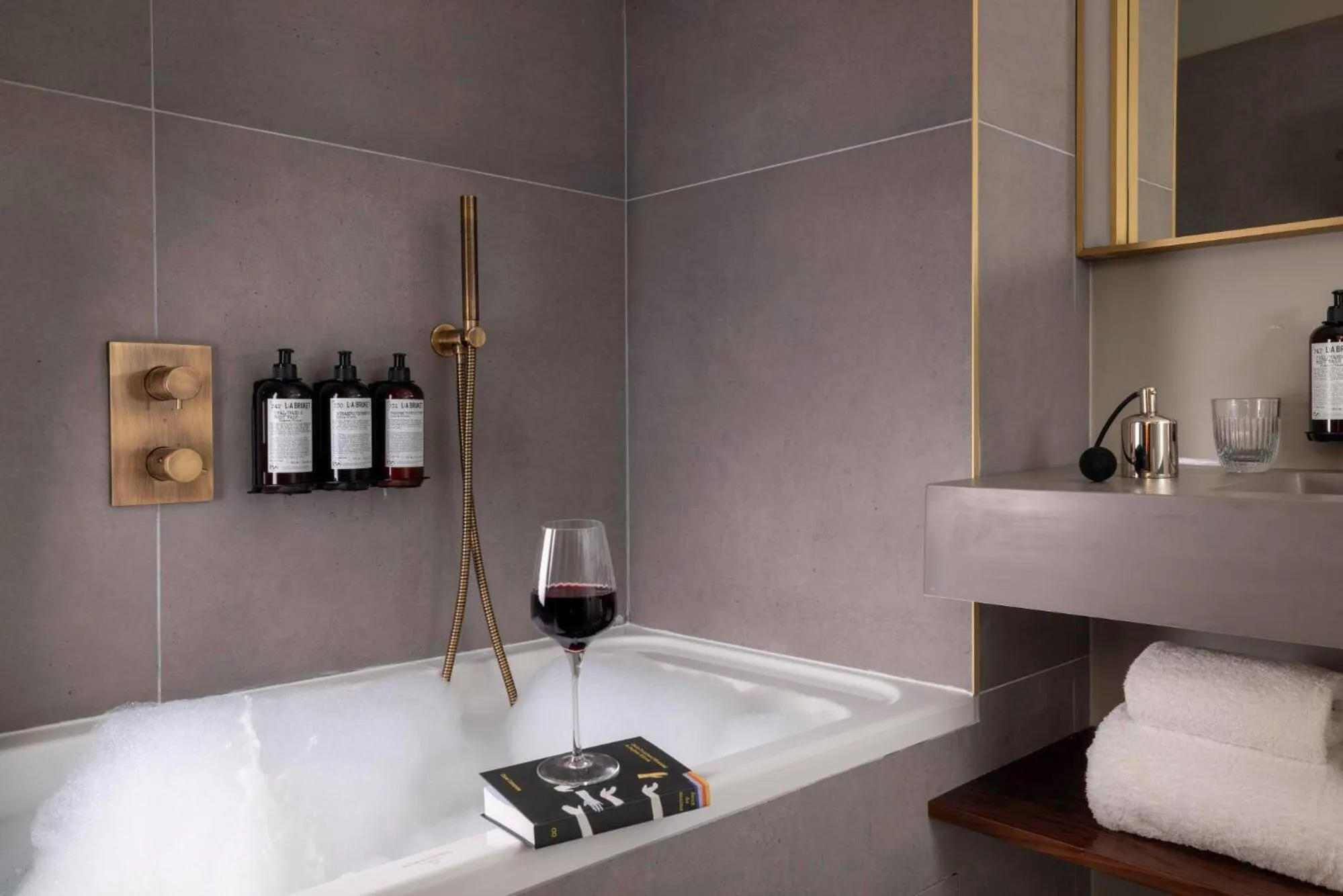 Bathroom in Hôtel Pilgrim