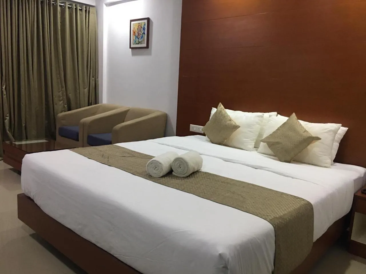 Bedroom in Nakshatra Emerald