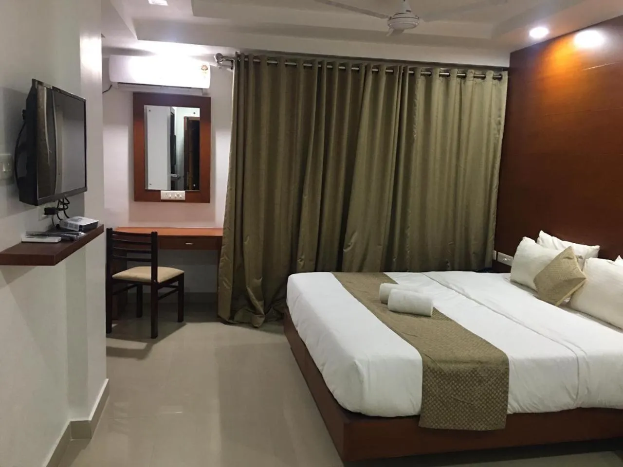 Bedroom in Nakshatra Emerald