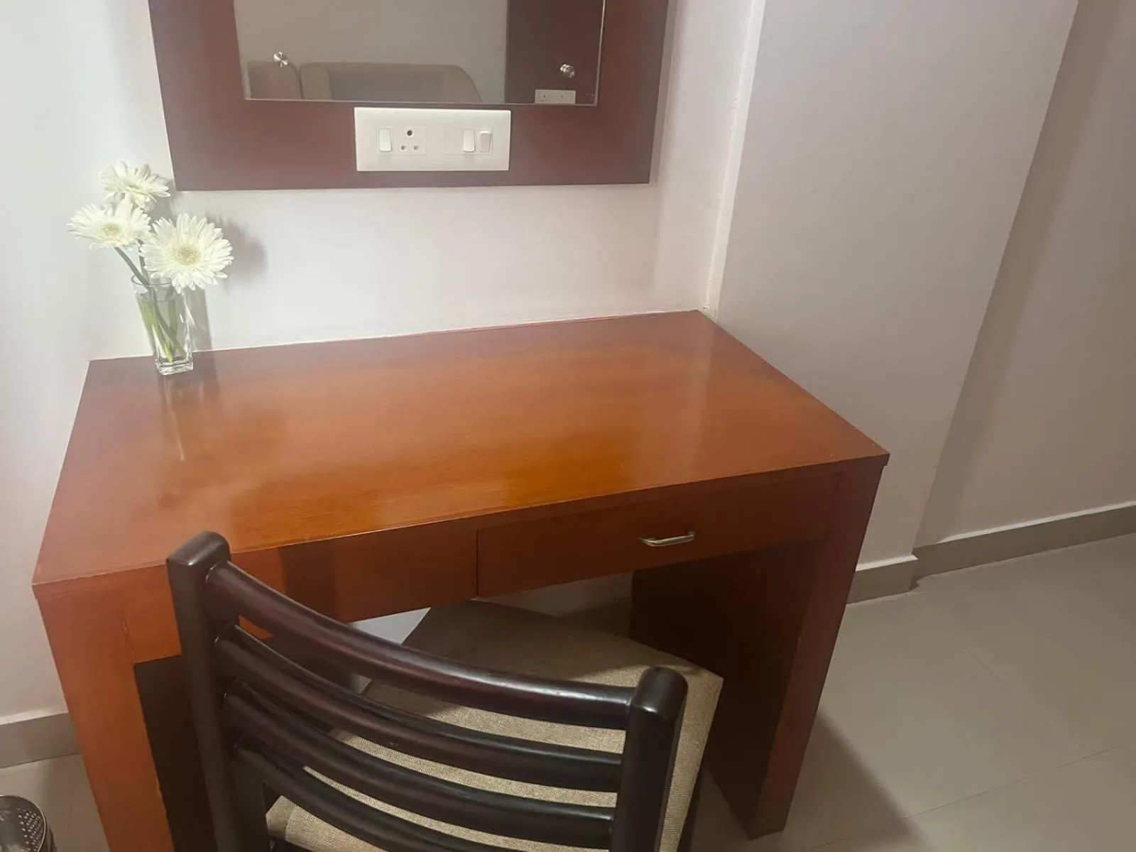 hair dresser in Nakshatra Emerald