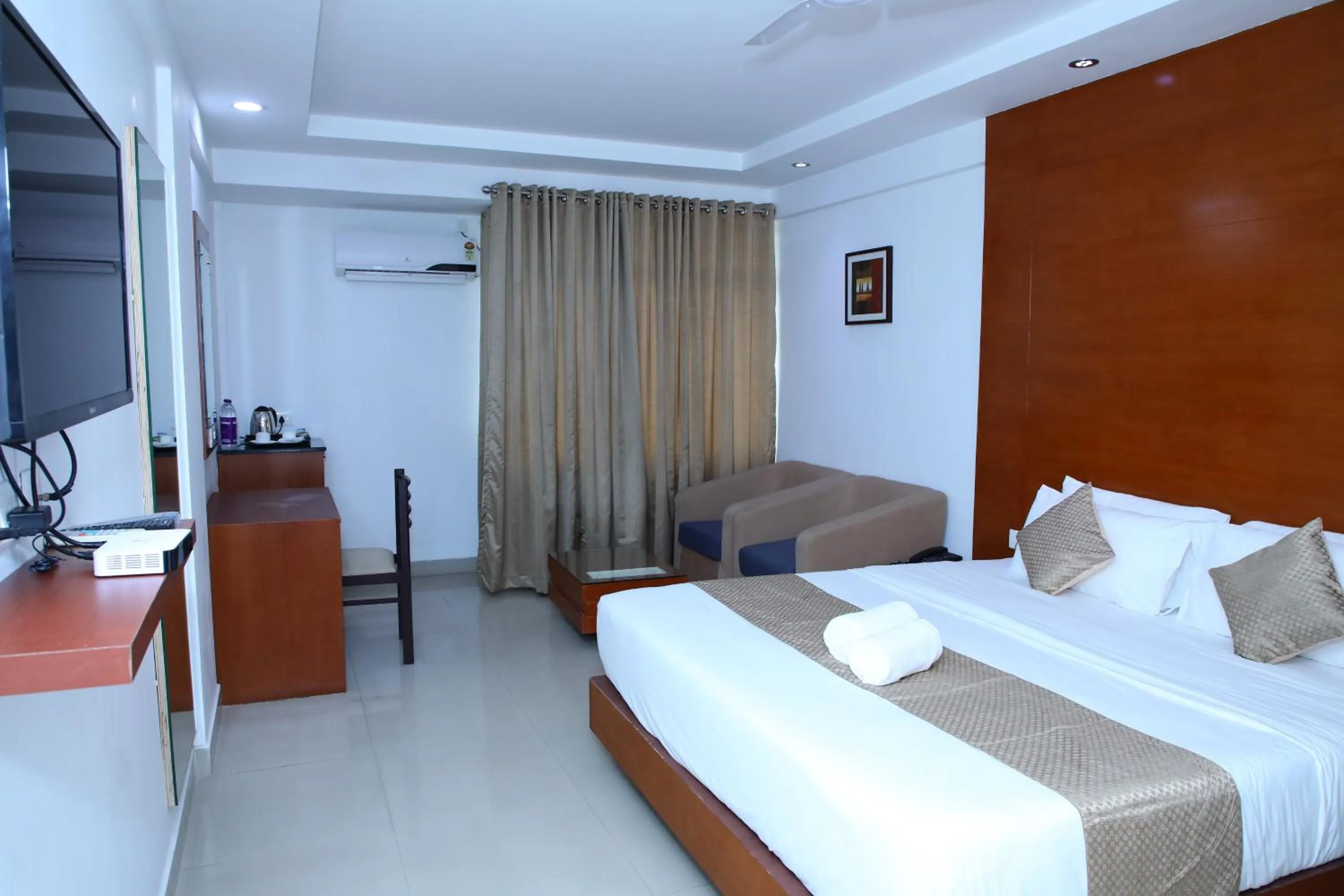 Bedroom in Nakshatra Emerald