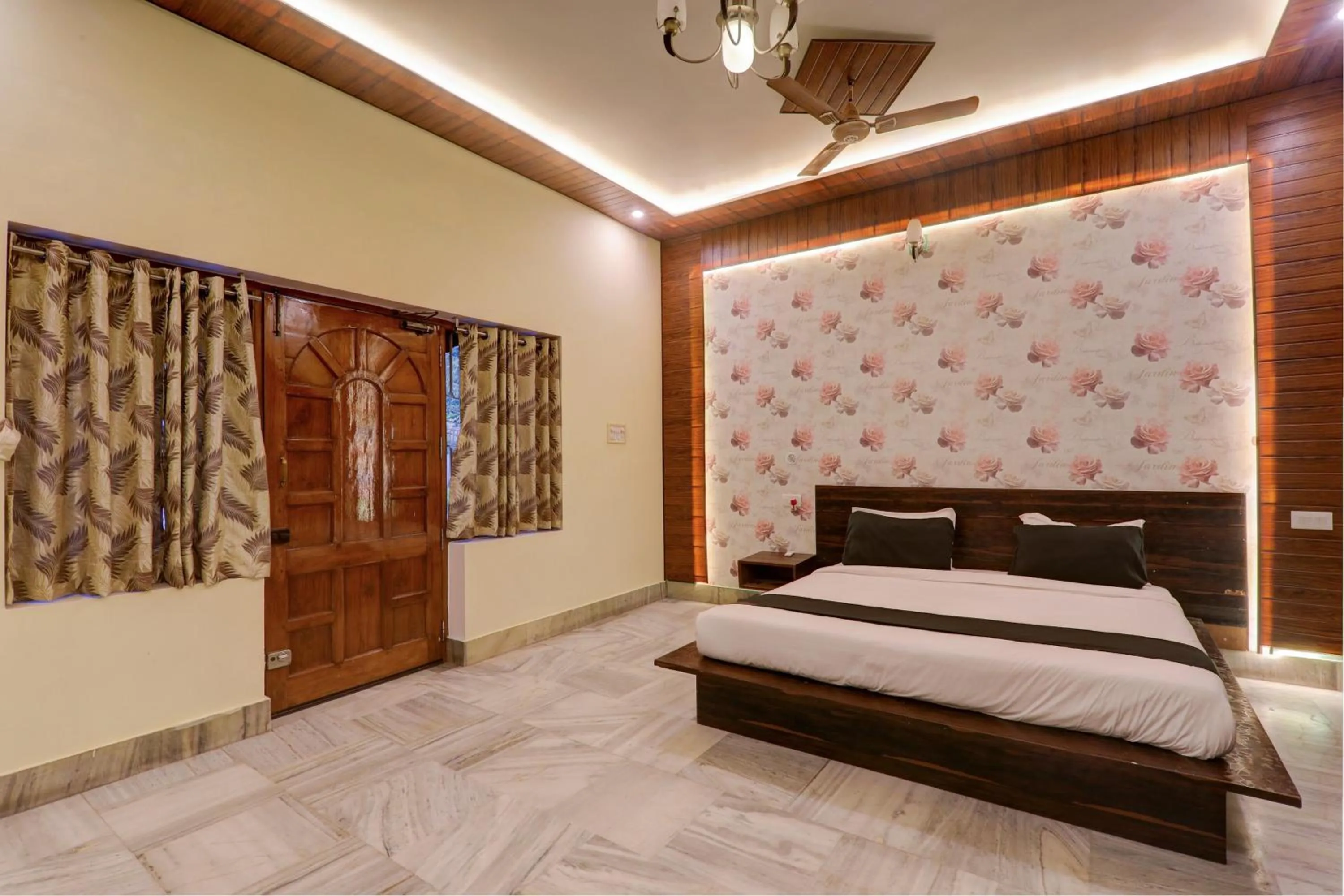 Hotel O Flagship Adbhut Moment Hotel