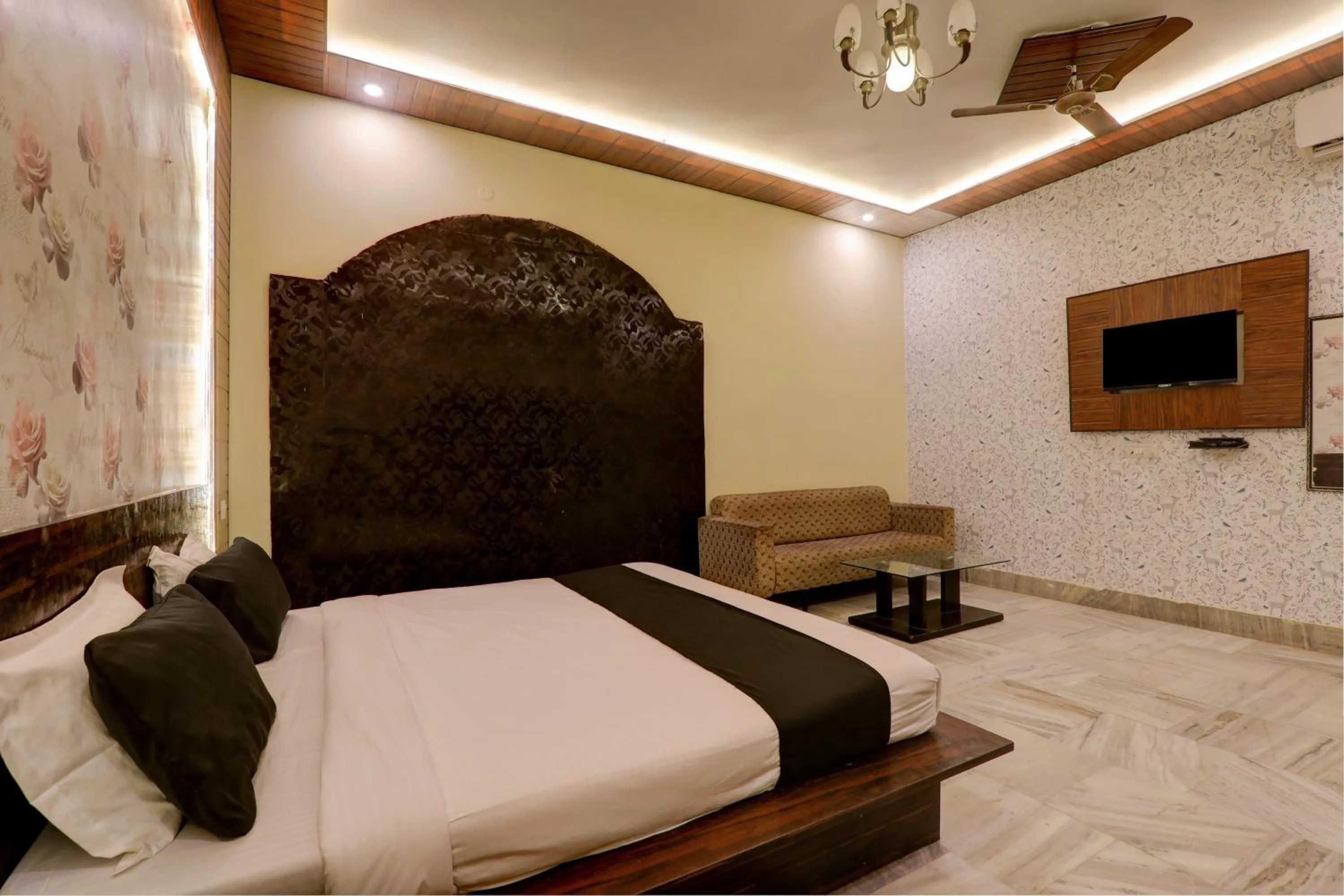 Bedroom, Bed in Hotel O Flagship Adbhut Moment Hotel