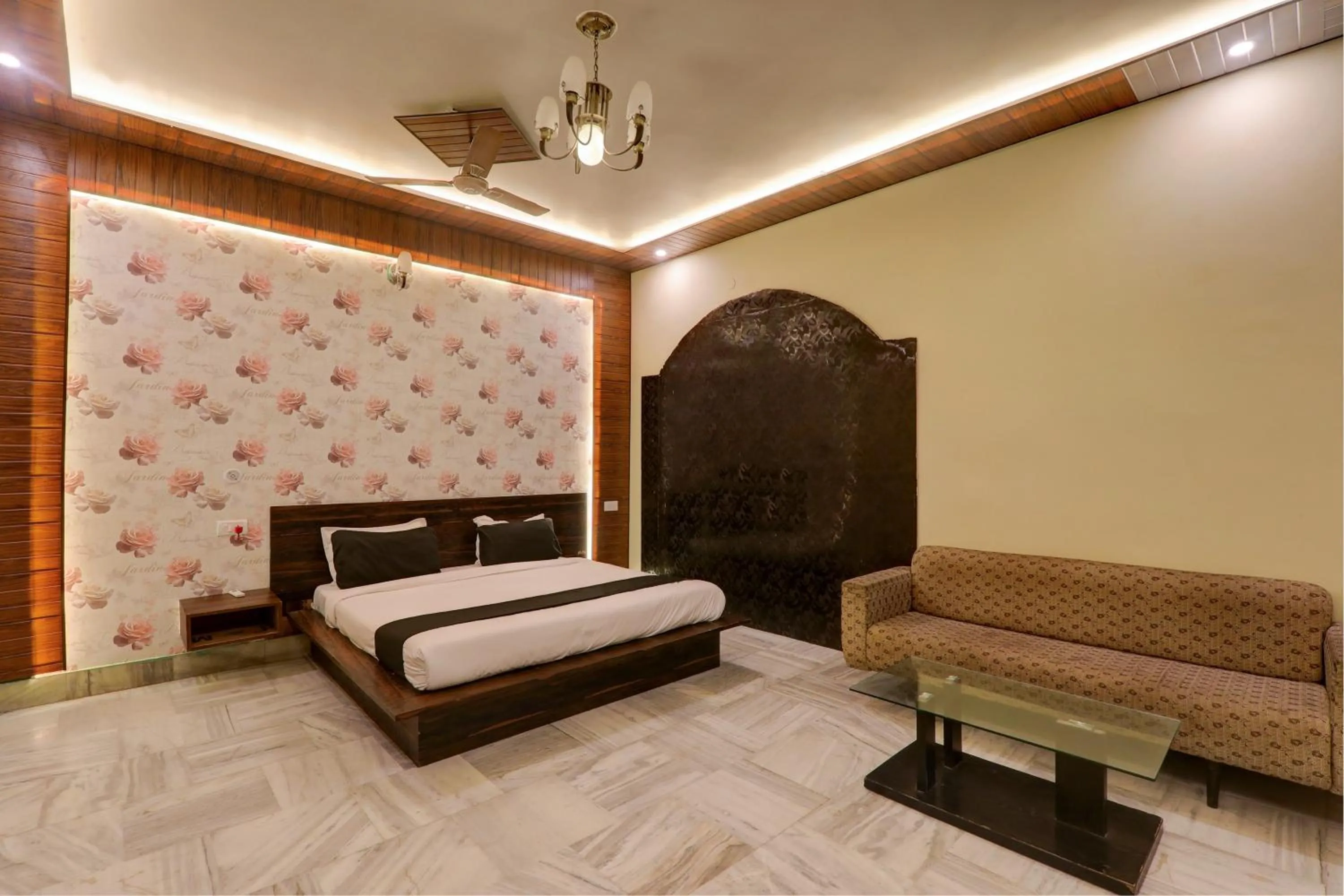 Bedroom, Bed in Hotel O Flagship Adbhut Moment Hotel