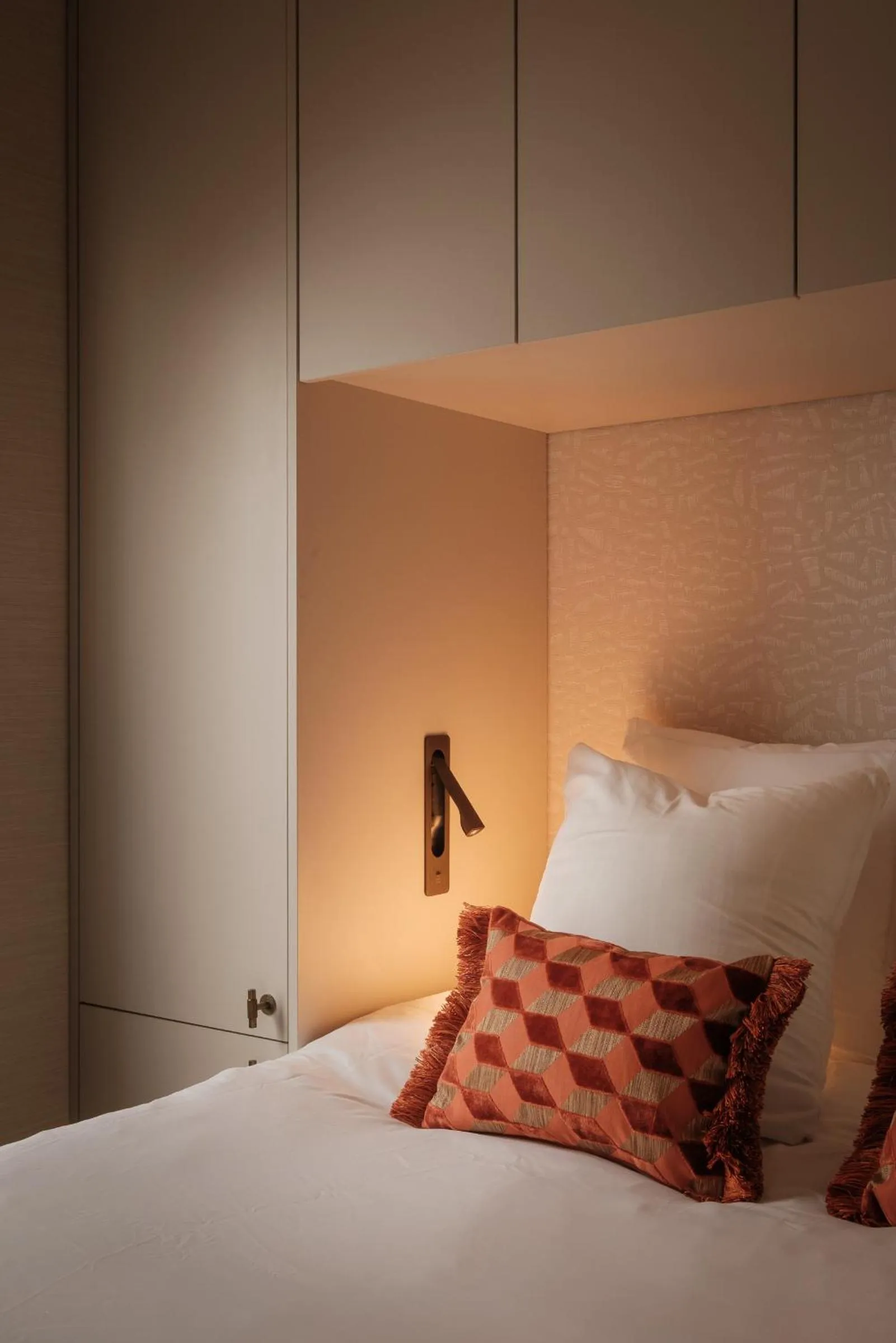 Bed in Parklane Hotel