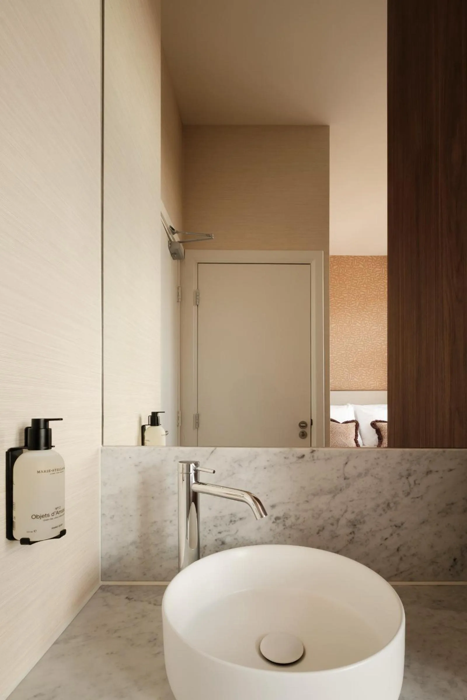 Bed in Parklane Hotel