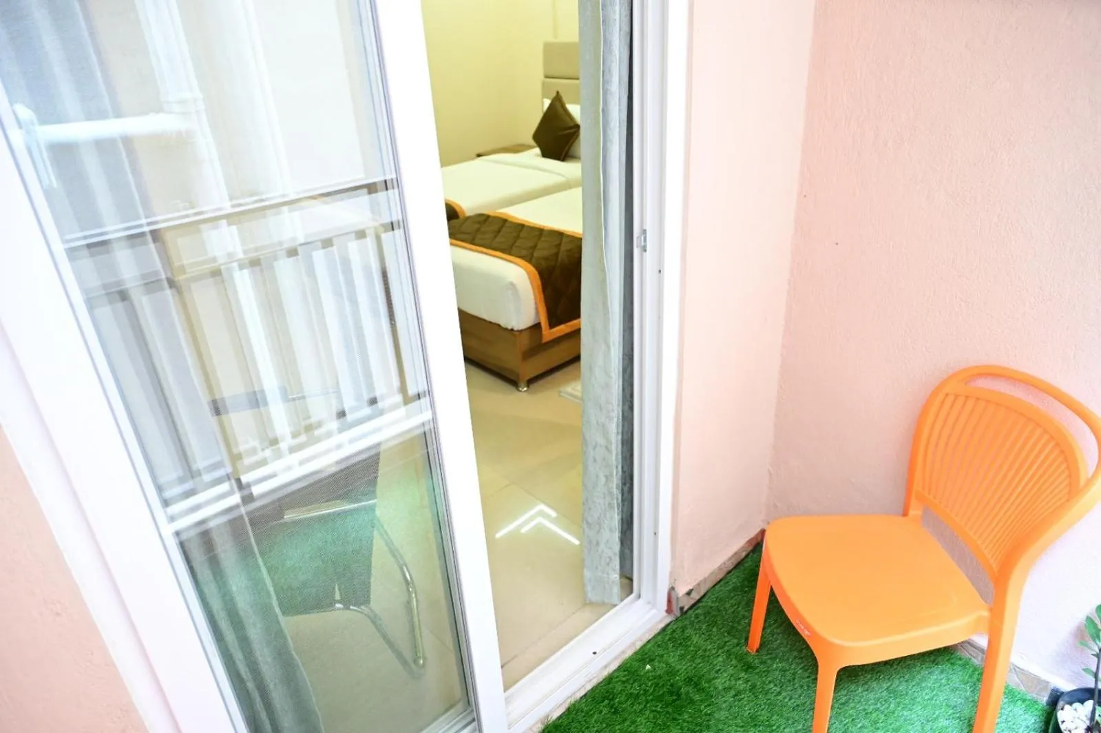 Balcony/Terrace, Bed in Otel Feel Comfort