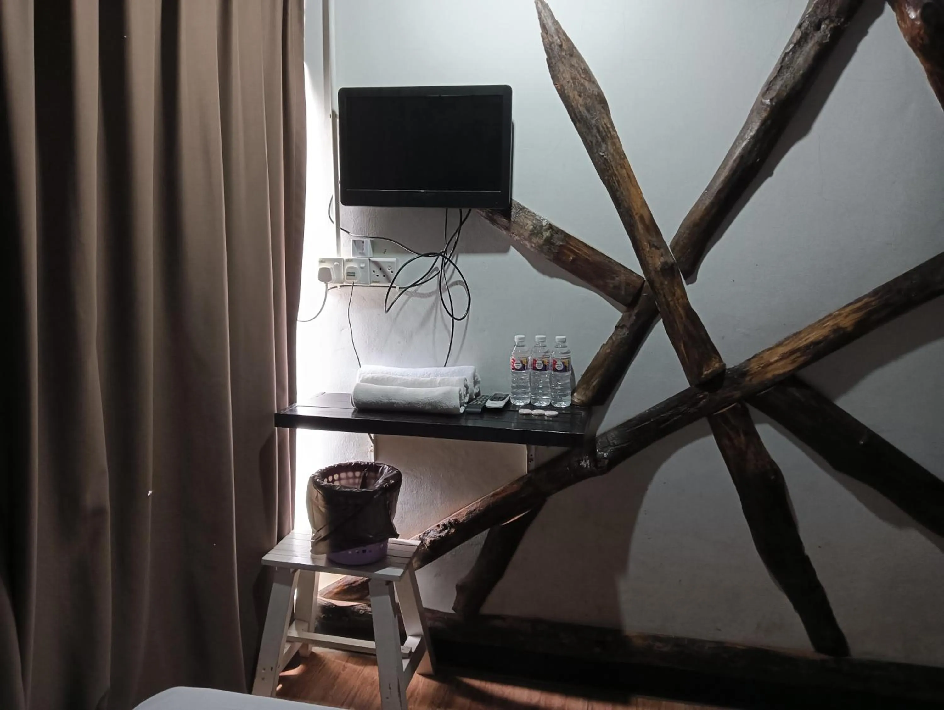 Bedroom in Hotel O Hi Inn 2