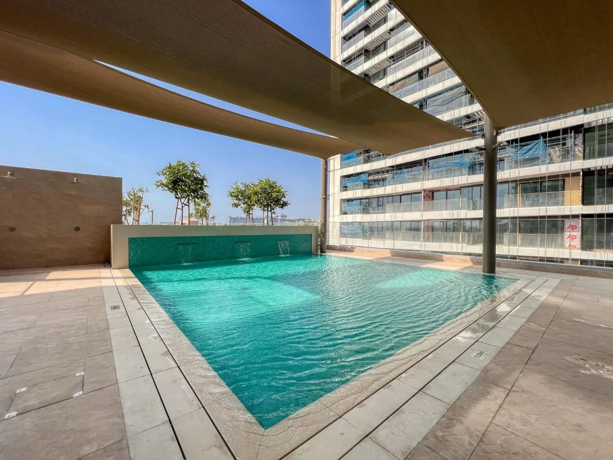 Swimming pool in Sea view 2-Bedroom - Beach Isle