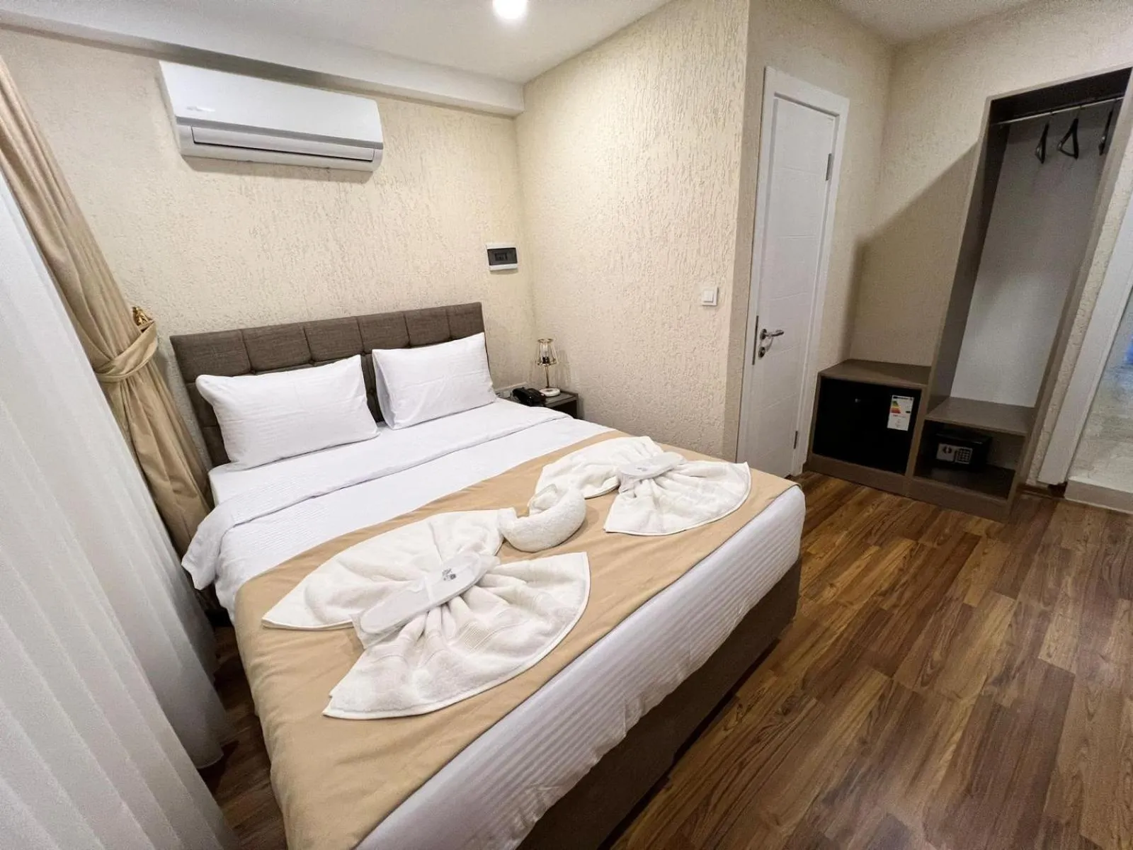Bed in Taksim Nacre 360 Suit