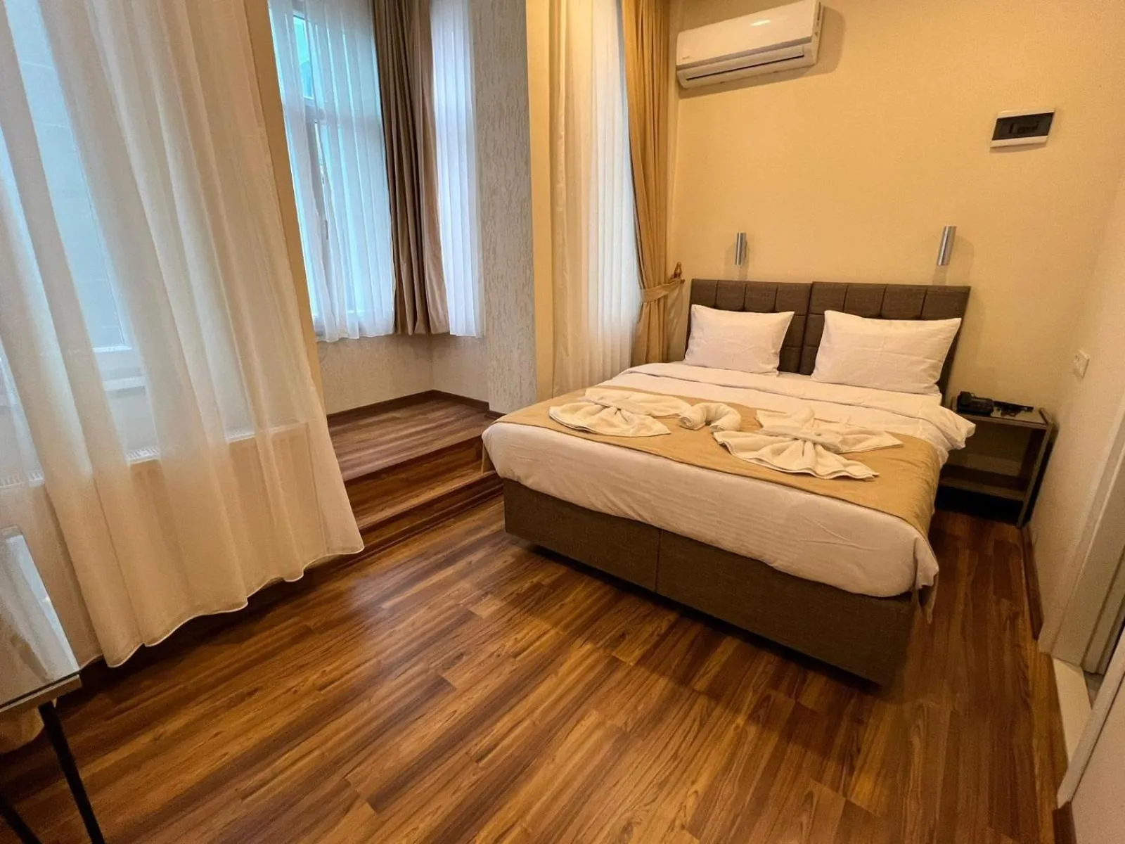 Bed in Taksim Nacre 360 Suit