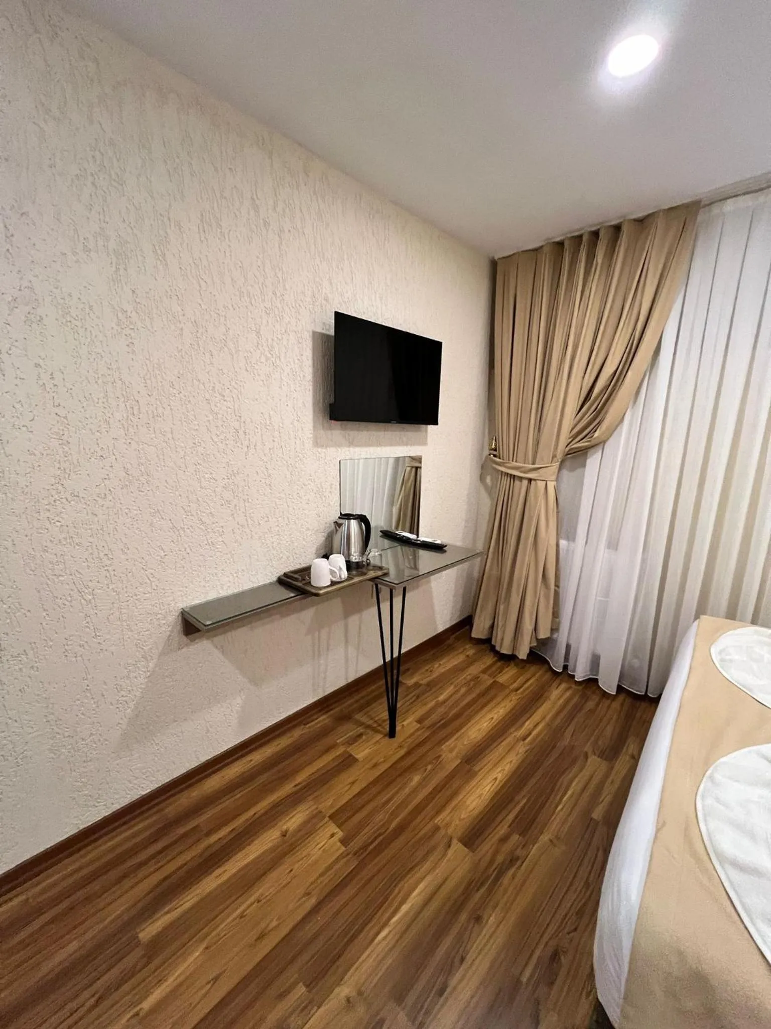 TV and multimedia, Bed in Taksim Nacre 360 Suit
