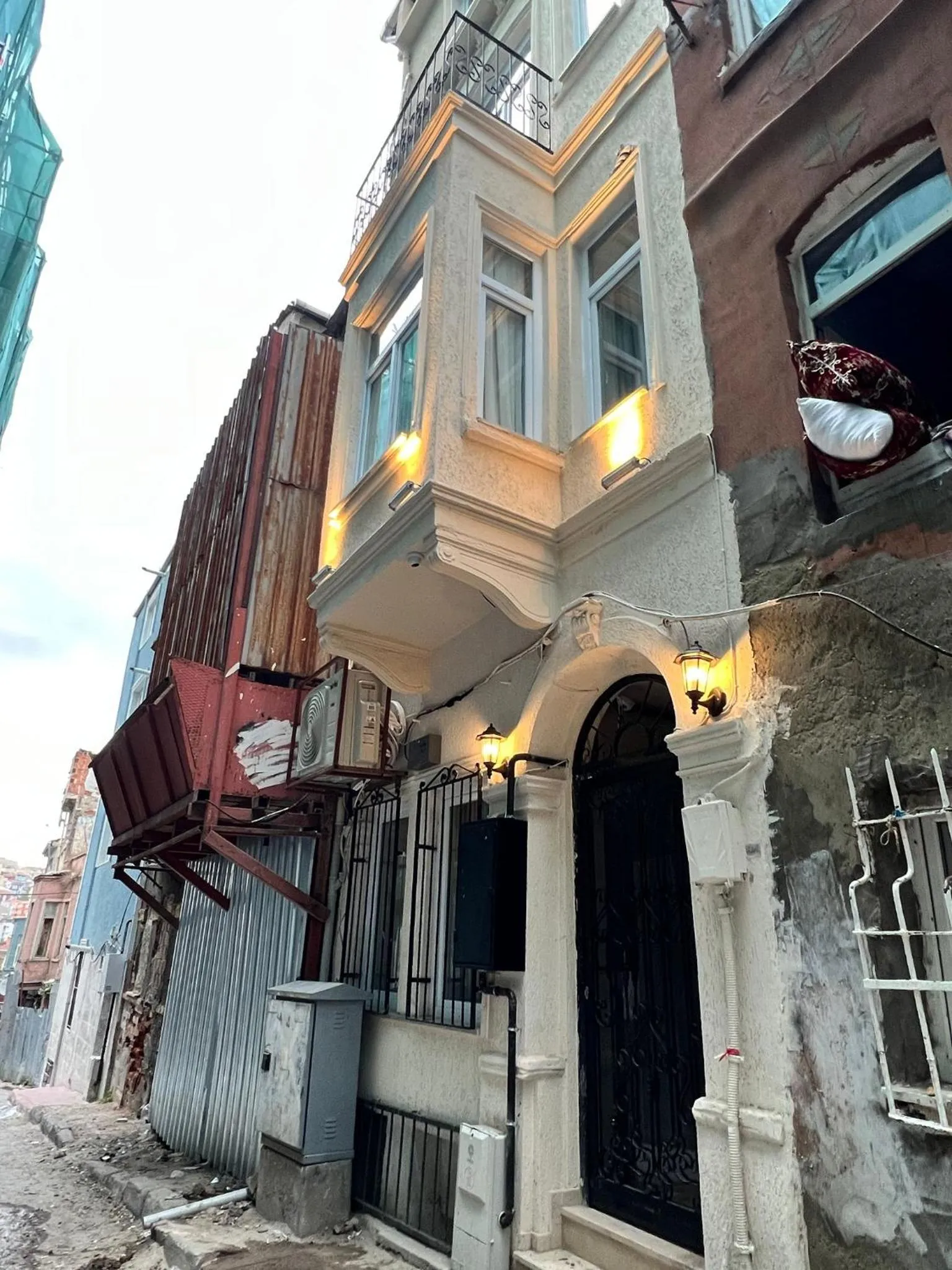 Property building in Taksim Nacre 360 Suit