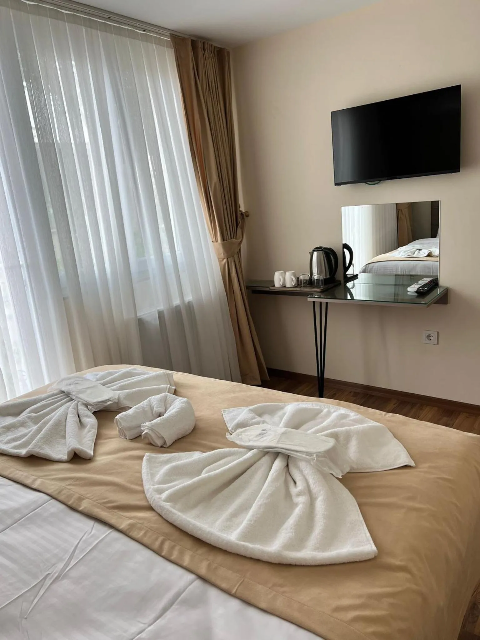 TV and multimedia, Bed in Taksim Nacre 360 Suit