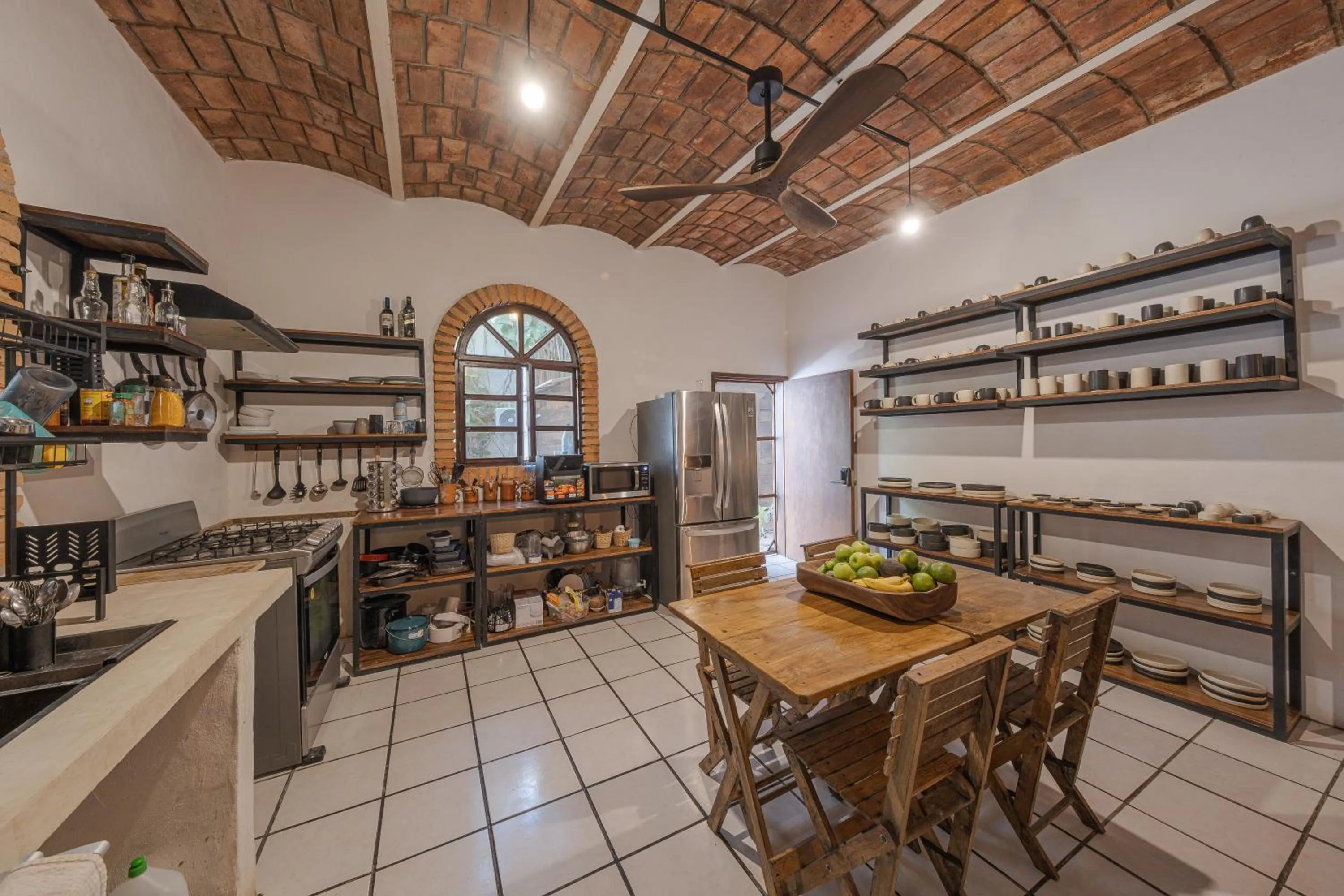 Communal kitchen in El Refugio de Sayulita - Solo Adultos