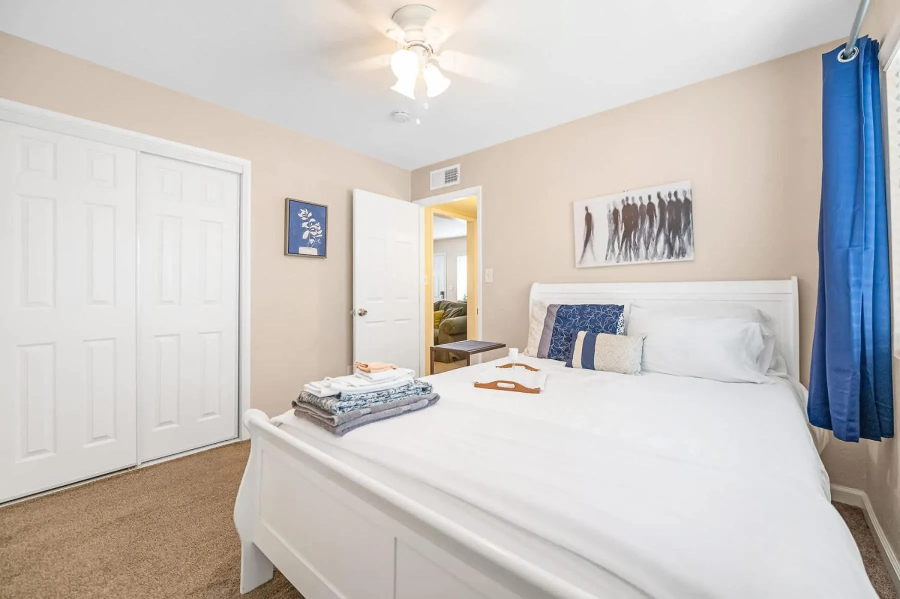 Longer Stays for Travelers- Apt Blocks from Hospital, Downtown