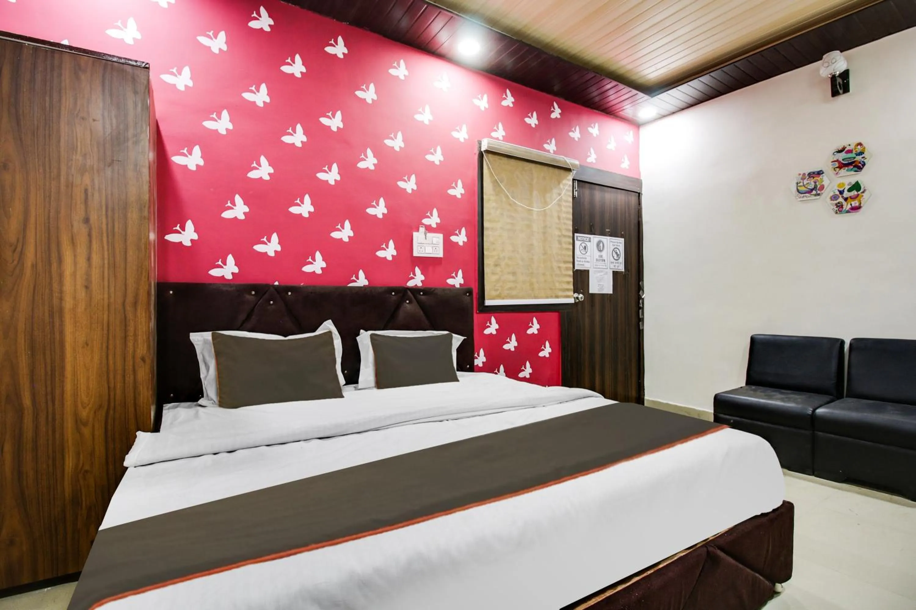 Bedroom, Bed in Hotel O by OYO Sawariya Regency