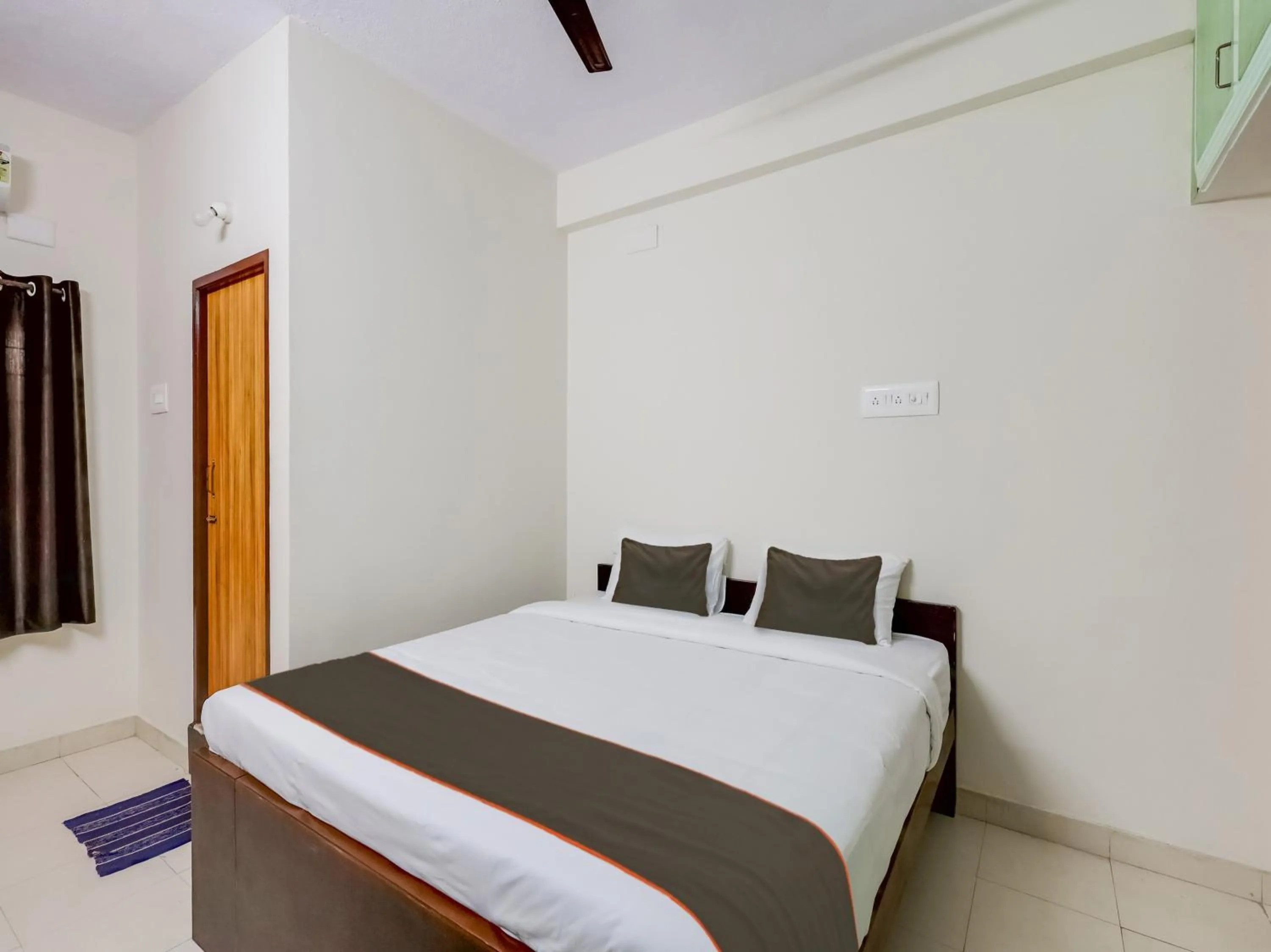 Bedroom in Hotel O Valasaravakkam
