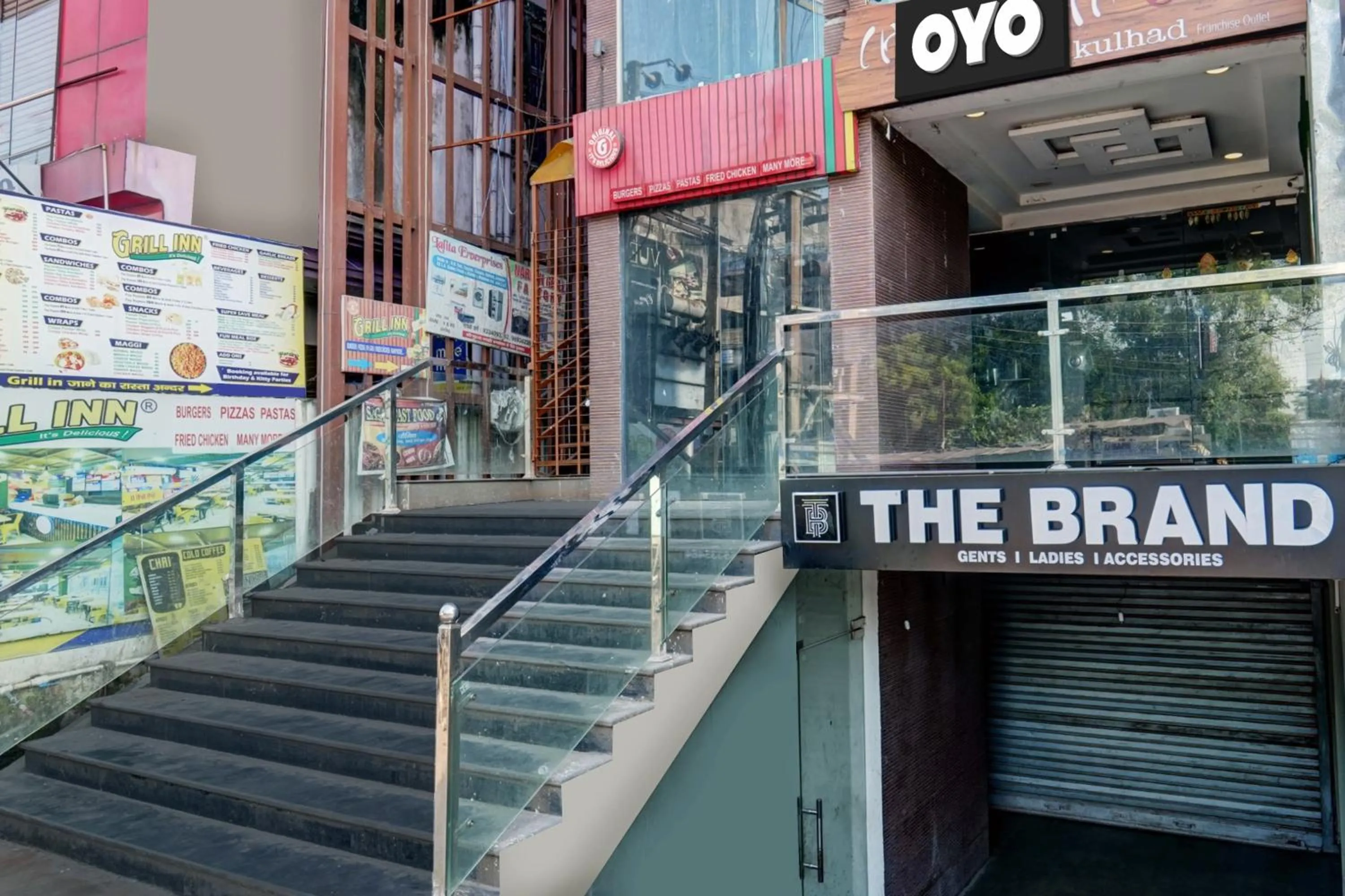 Facade/entrance in Hotel O 27 Degree Hotel