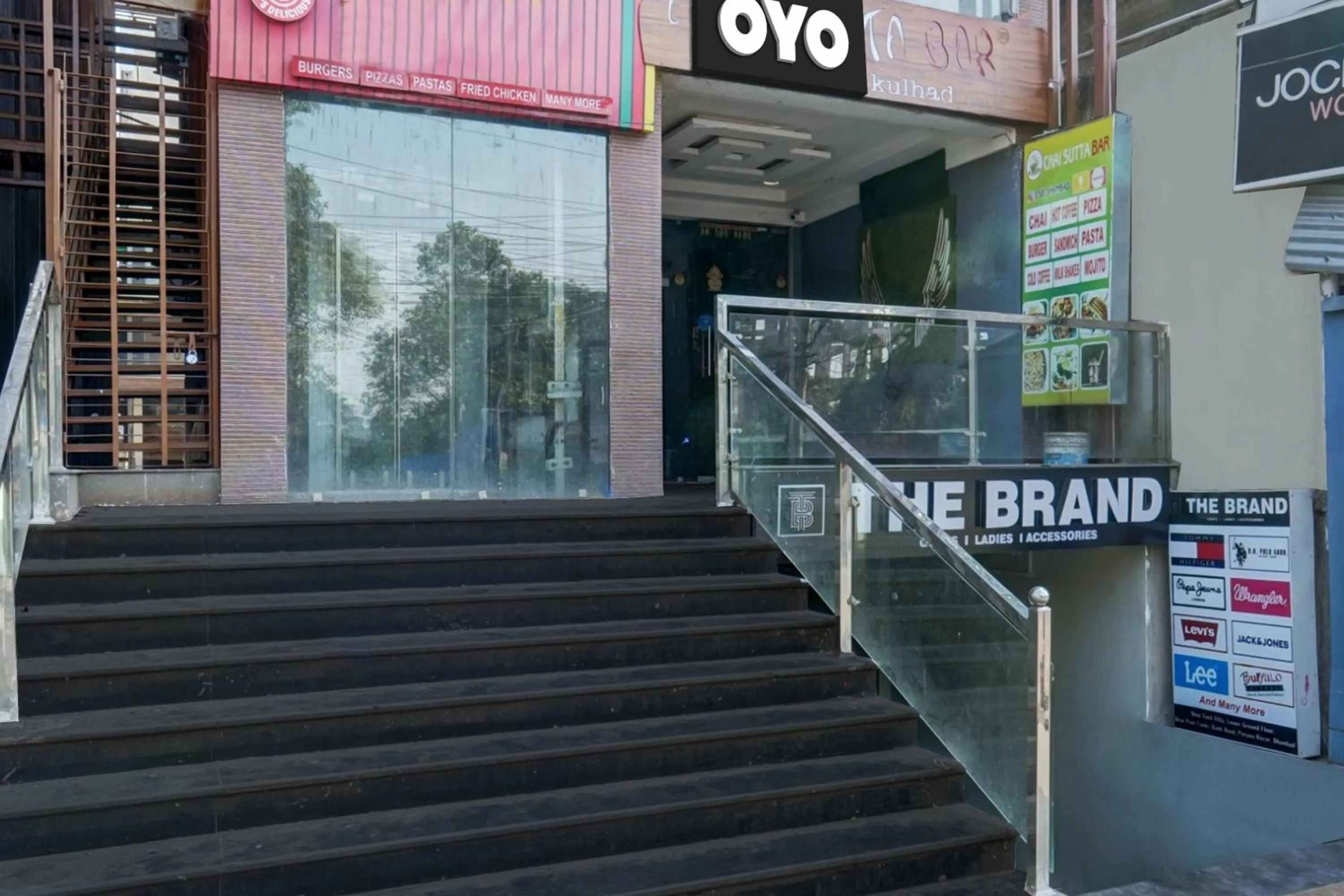 Facade/entrance in Hotel O 27 Degree Hotel