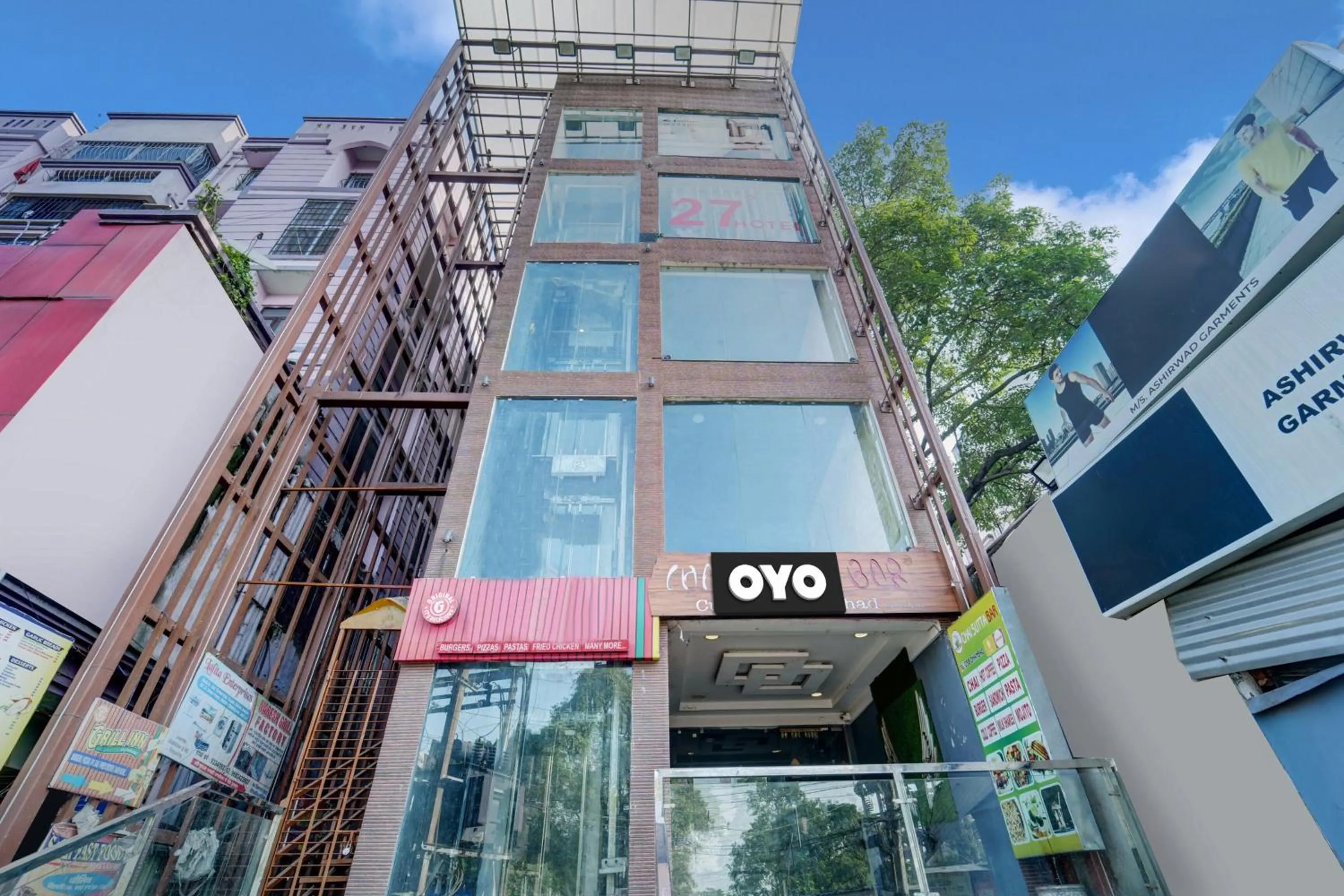 Facade/entrance in Hotel O 27 Degree Hotel