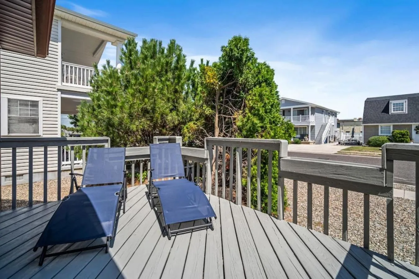 Property building in Full House 2 Blocks from Beach